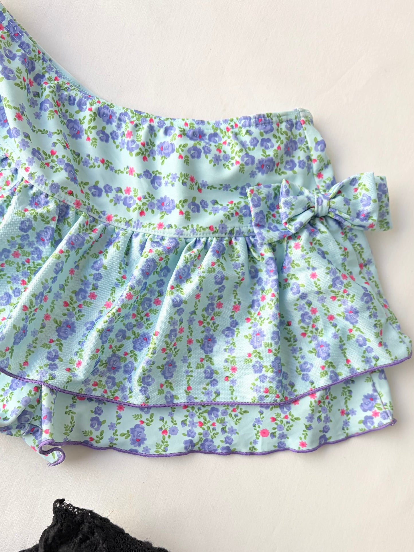 00’s Japanese ditsy floral shorts | Size 4-6