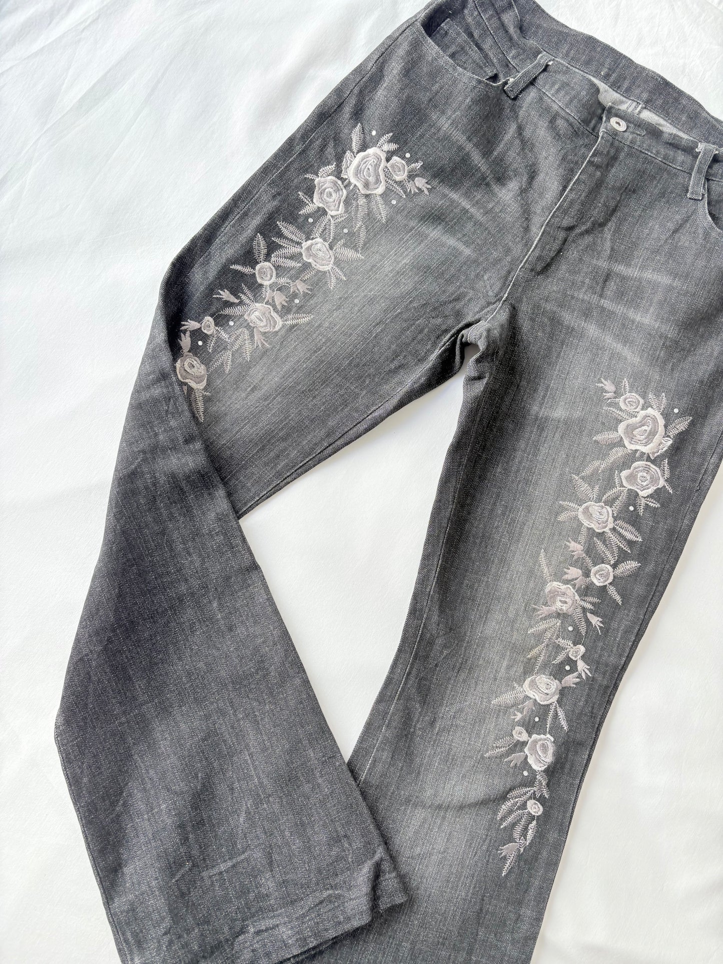 00’s Grey embroidered bootcut jeans | Size 10