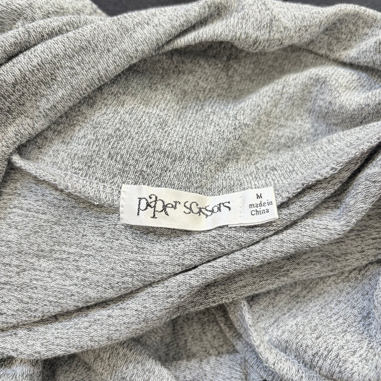 00’s Grey crossover top | Size medium