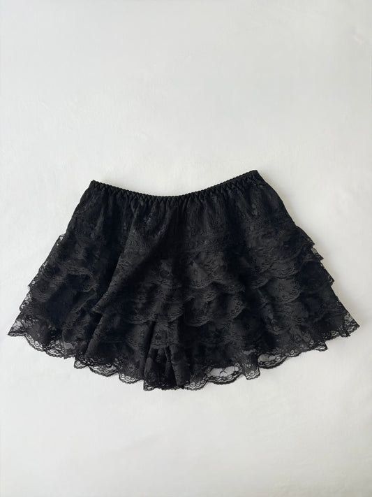 Lace ruffle bloomer shorts | Size 8