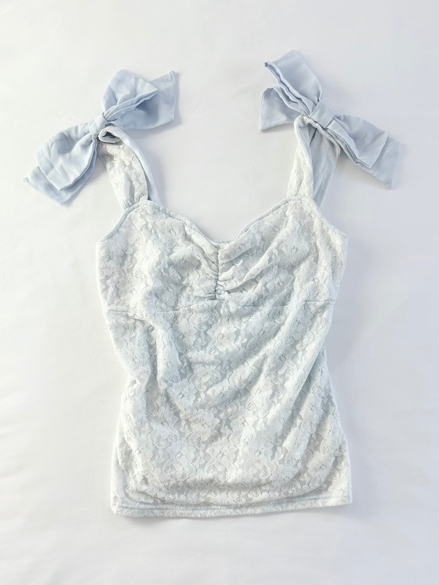 00’s Icy blue lace bow top | Size small