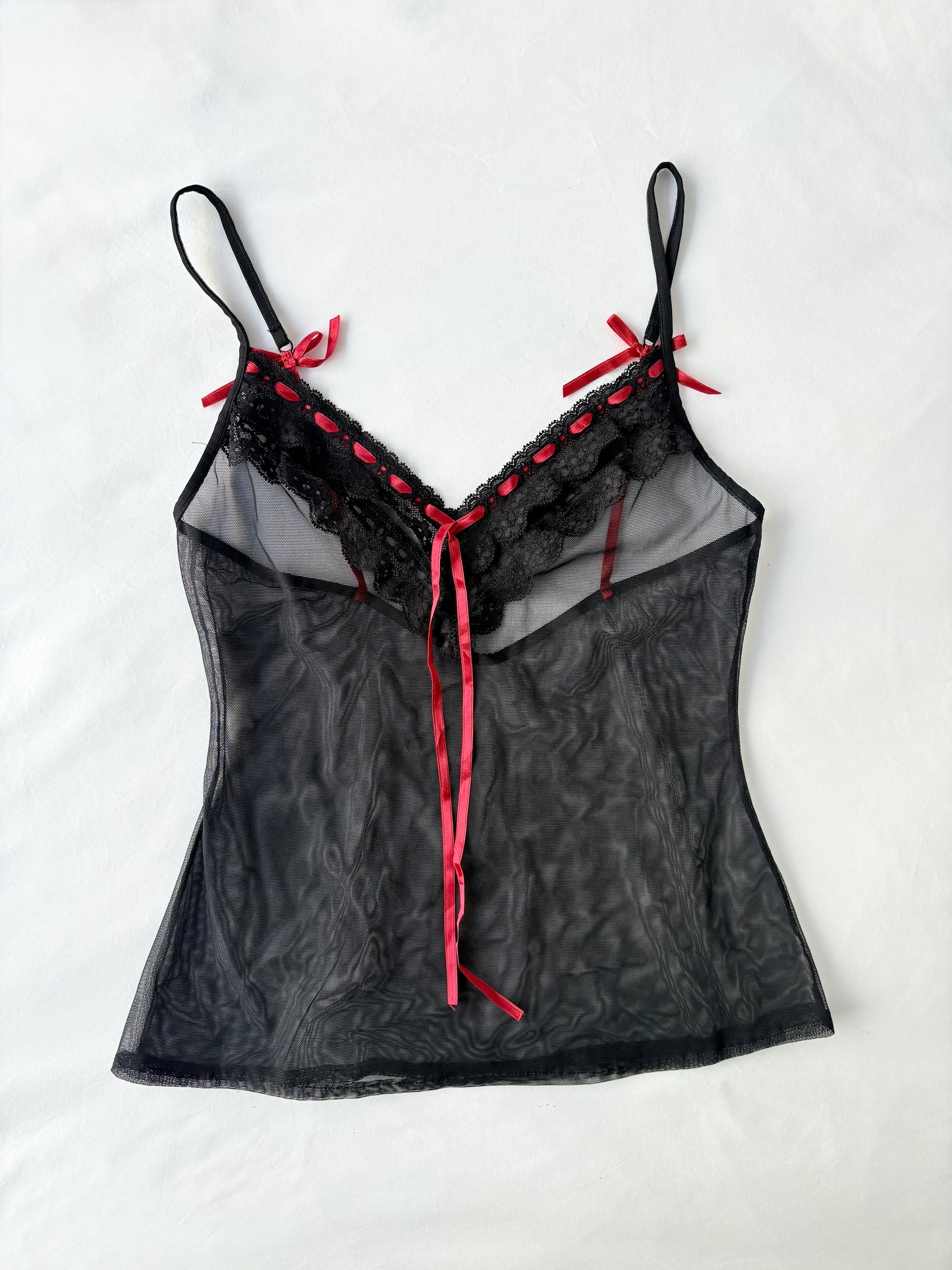 00’s Red ribbon mesh cami | Size 10-12