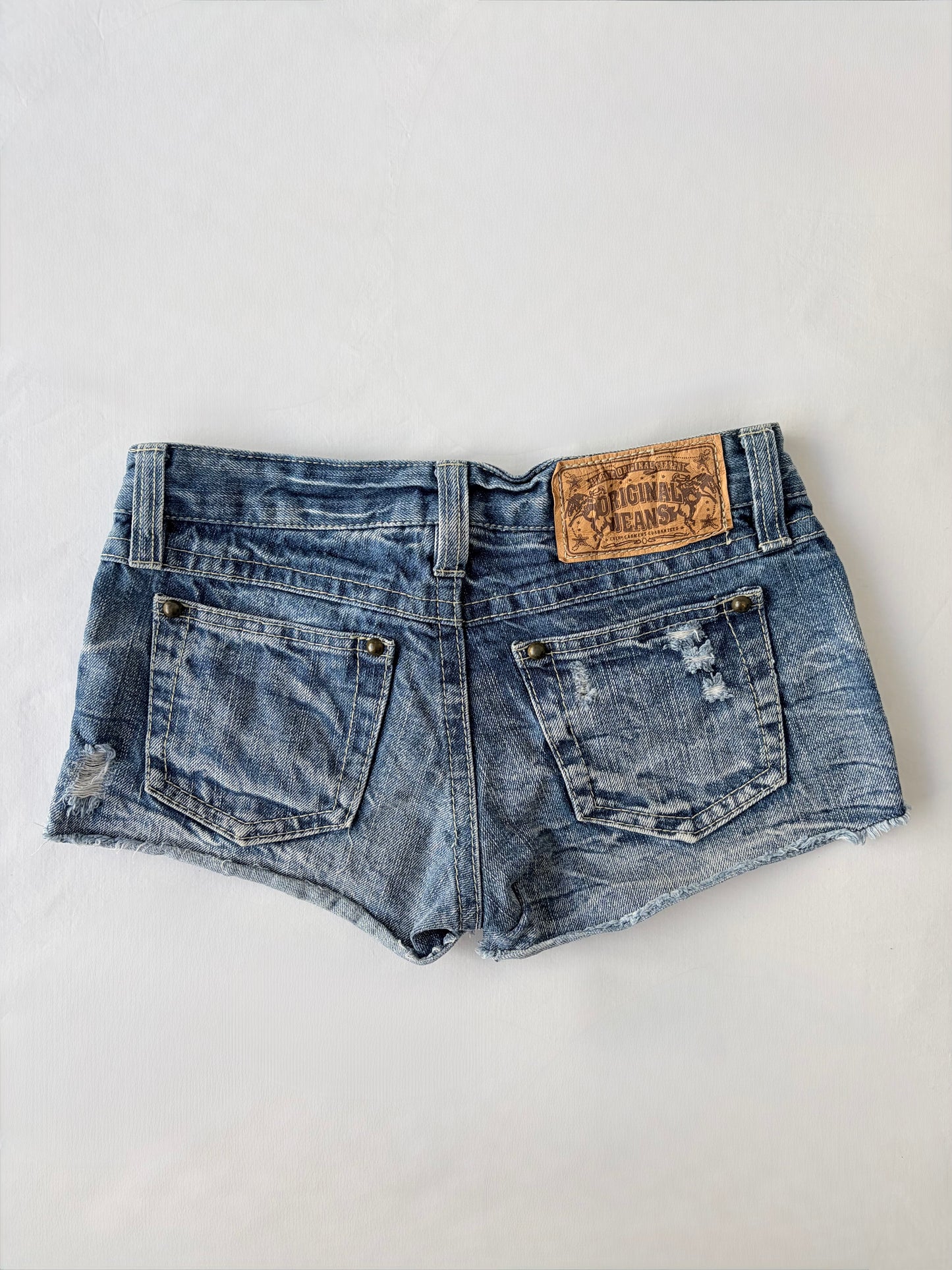 00’s Studded low rise denim shorts | Size 8