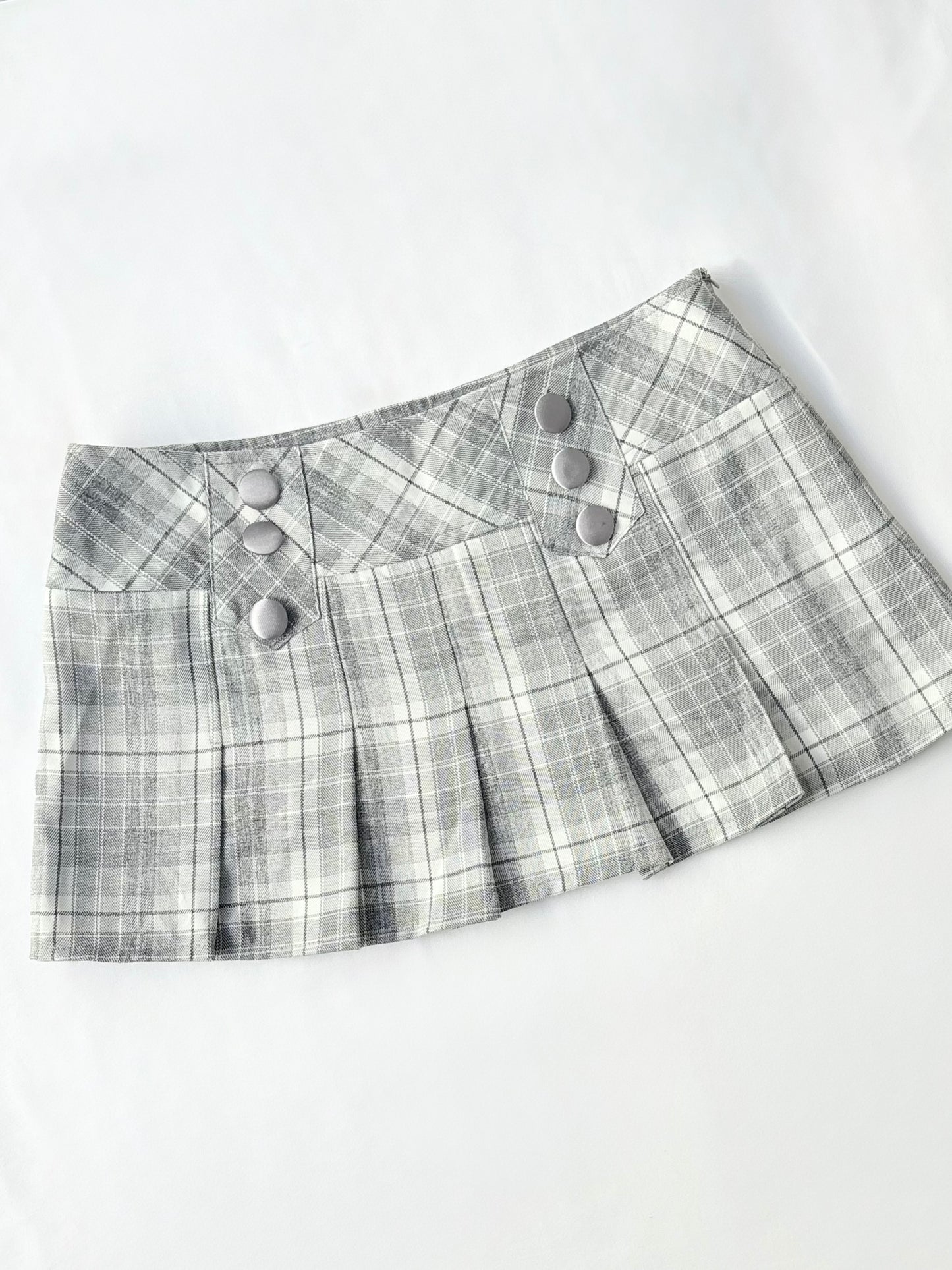 00’s Reworked pleated plaid mini skirt | Size 10