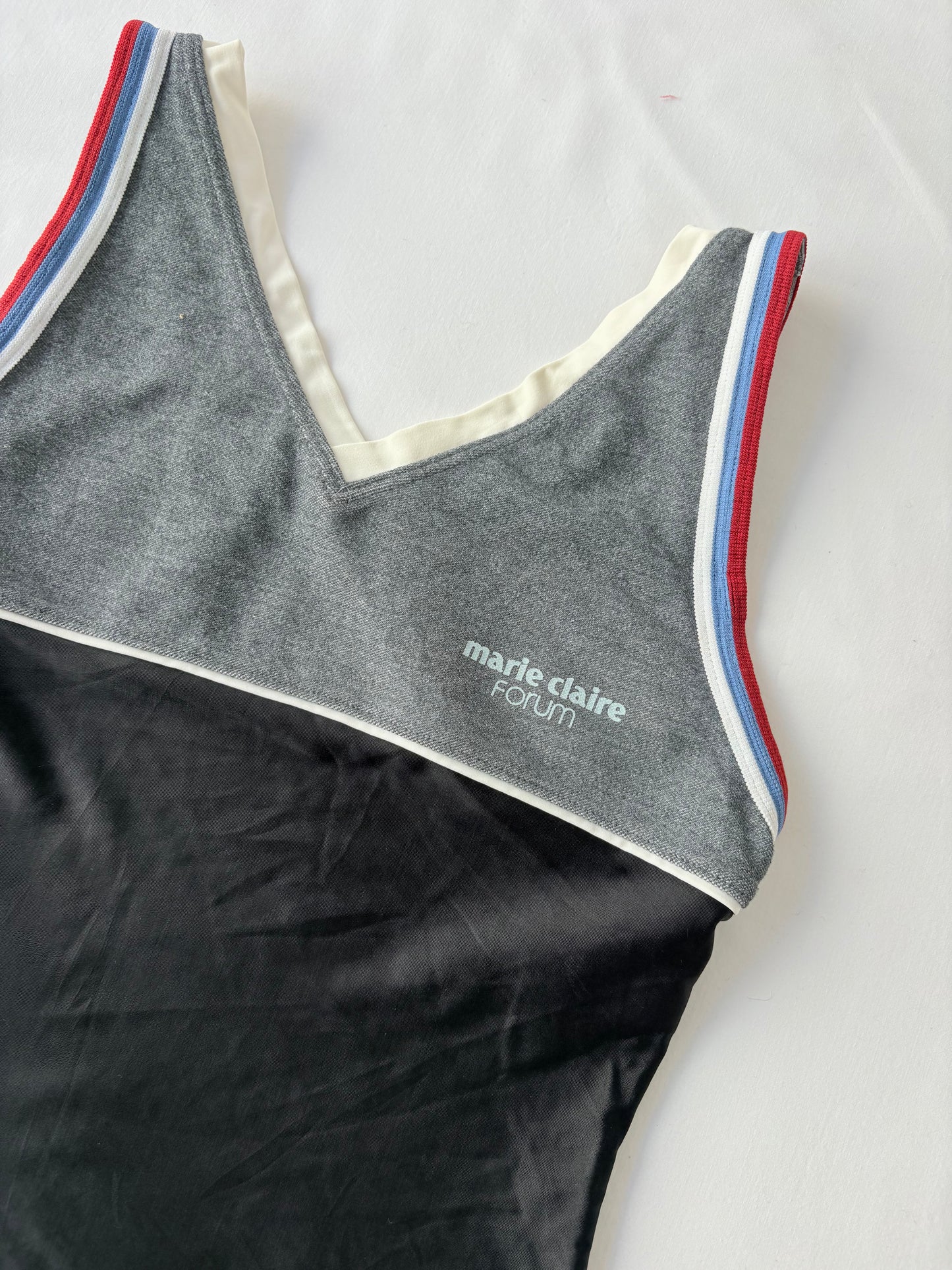 00’s Marie Claire sports tank | Size 10
