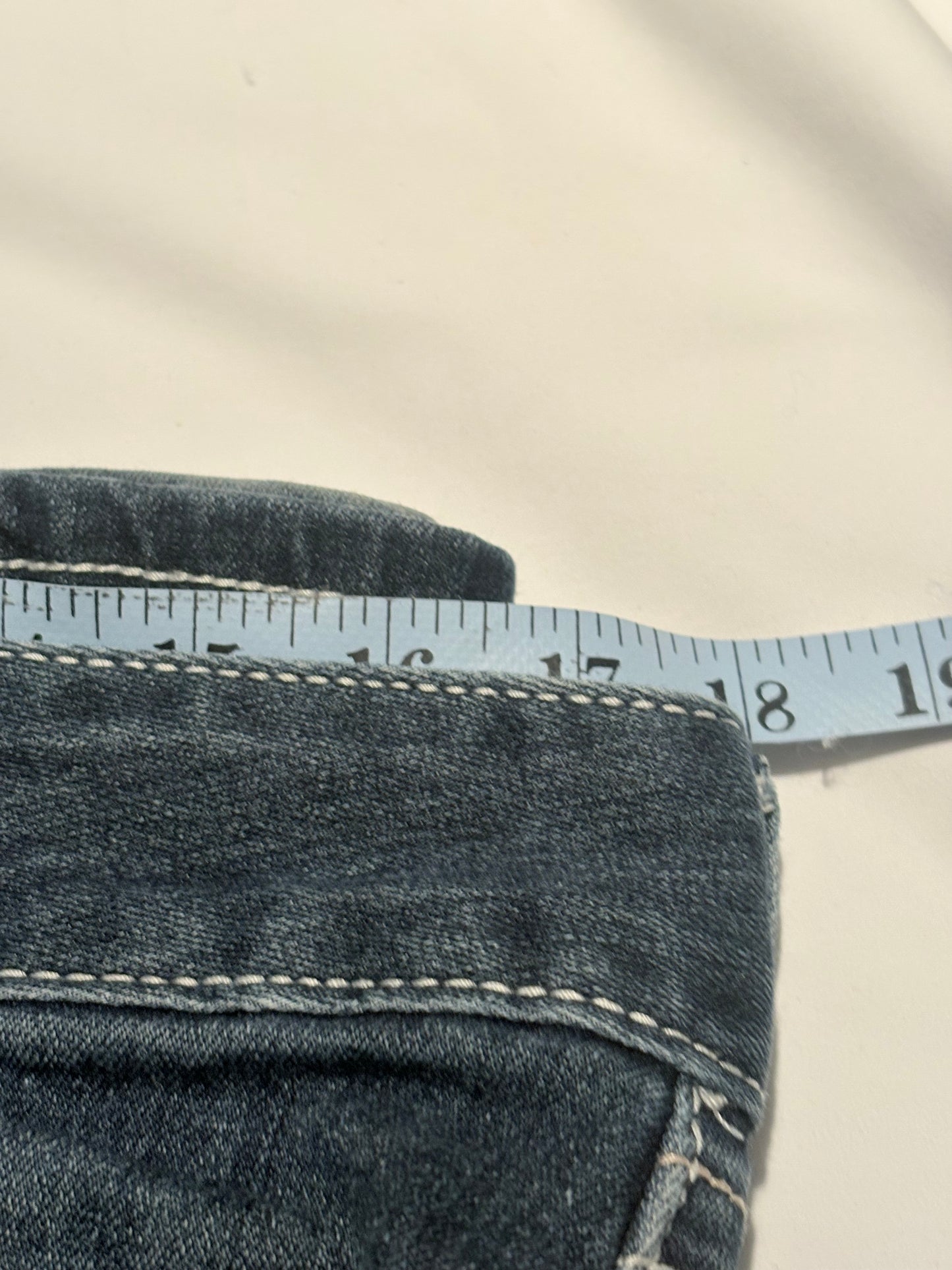 00’s Bootcut embroidered jeans | Size 14