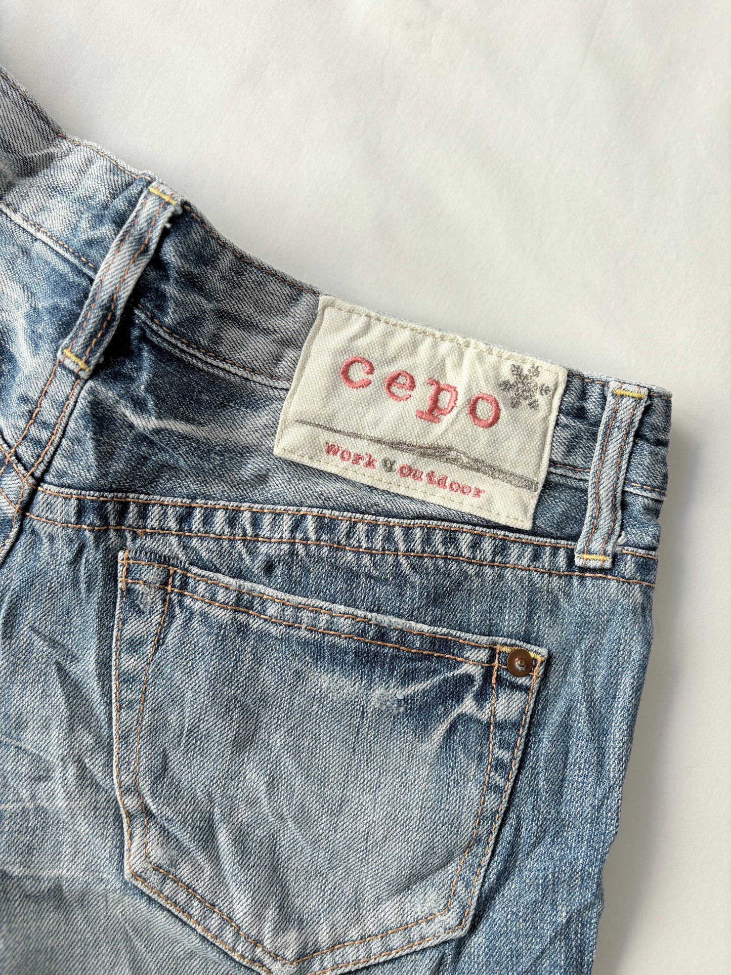 00’s Cepo denim shorts | Size 8