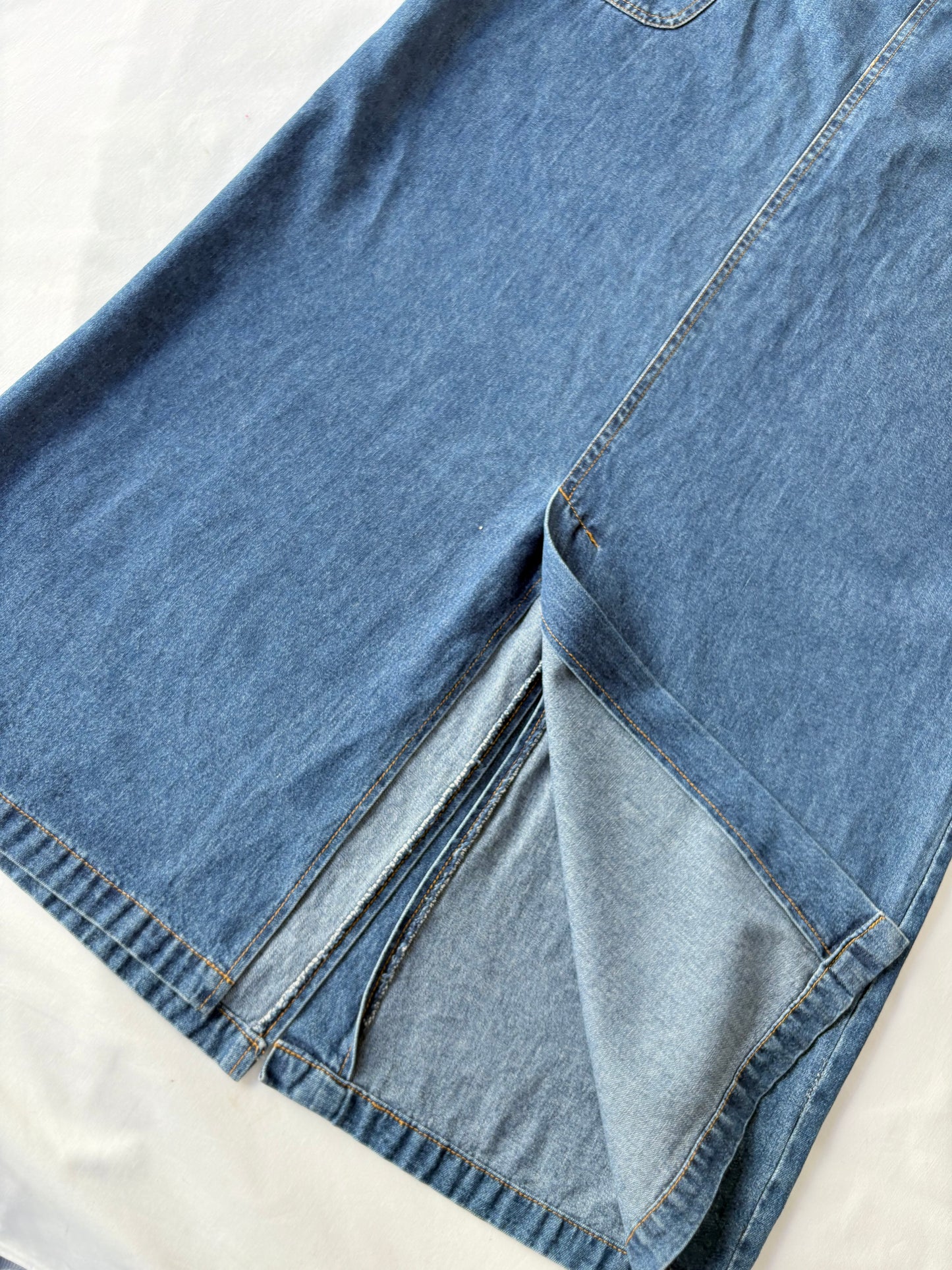00’s Eve St Claire denim midi skirt | Size 12