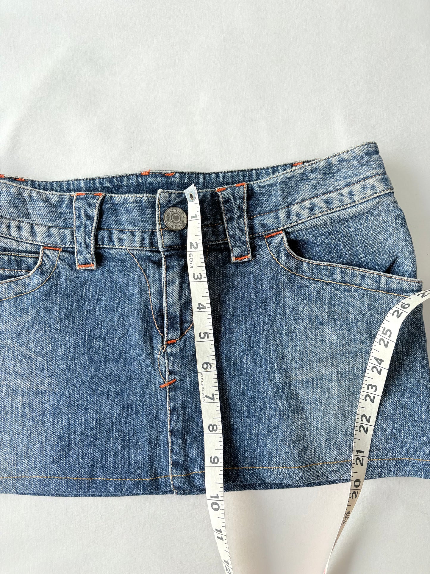 00’s Low rise denim mini skirt | Size 8