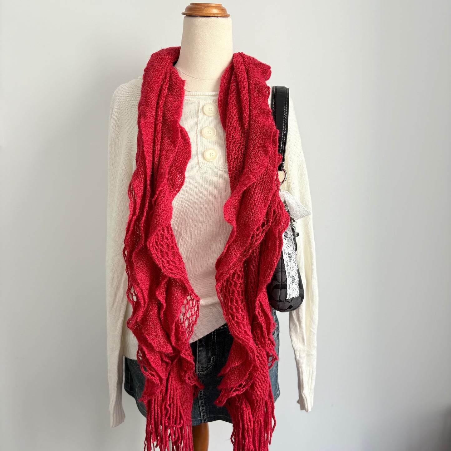 00’s Red ruffle knit scarf