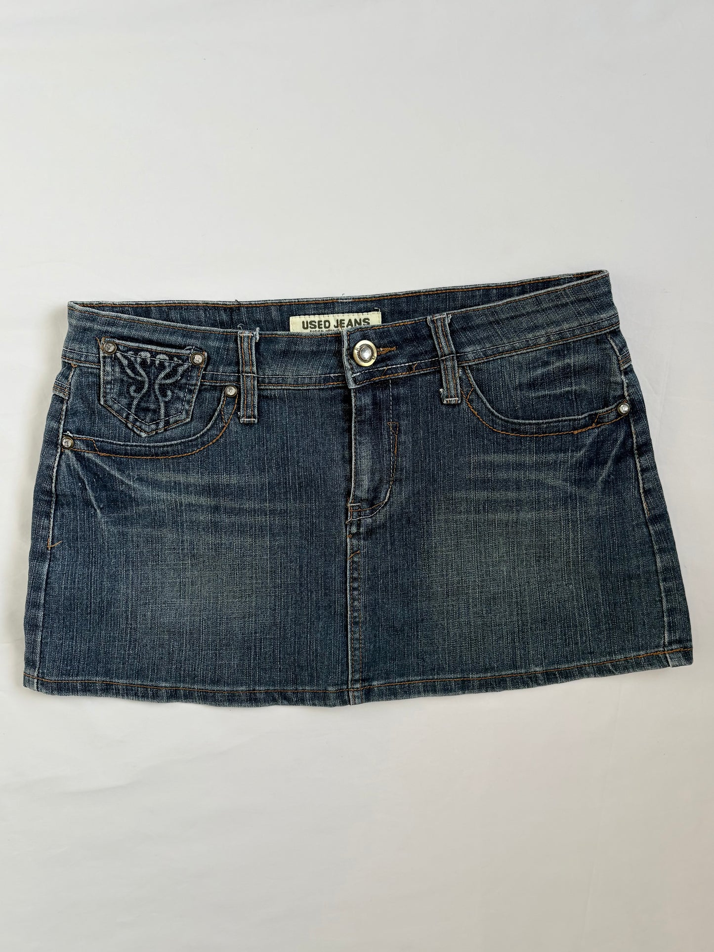 00’s Embroidered denim mini skirt | Size 12