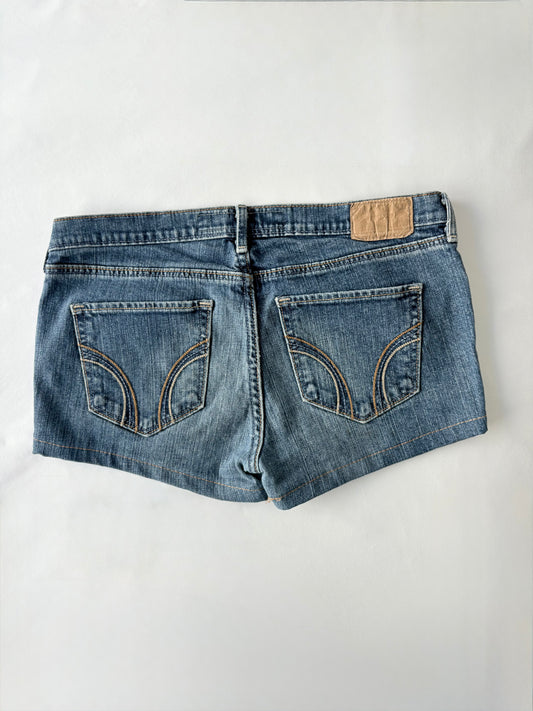 00’s Hollister embroidered low rise shorts | Size 10