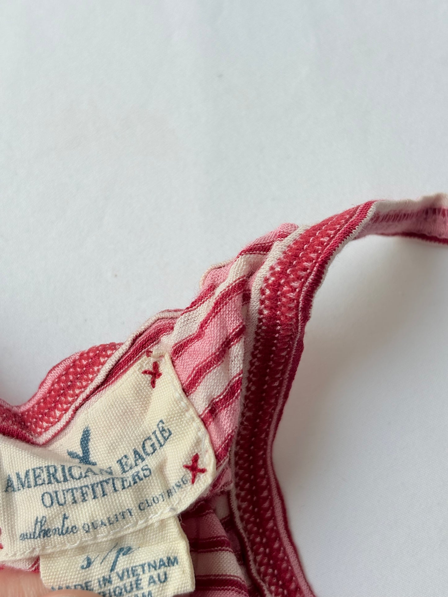 00’s American Eagle pink striped tank | Size medium