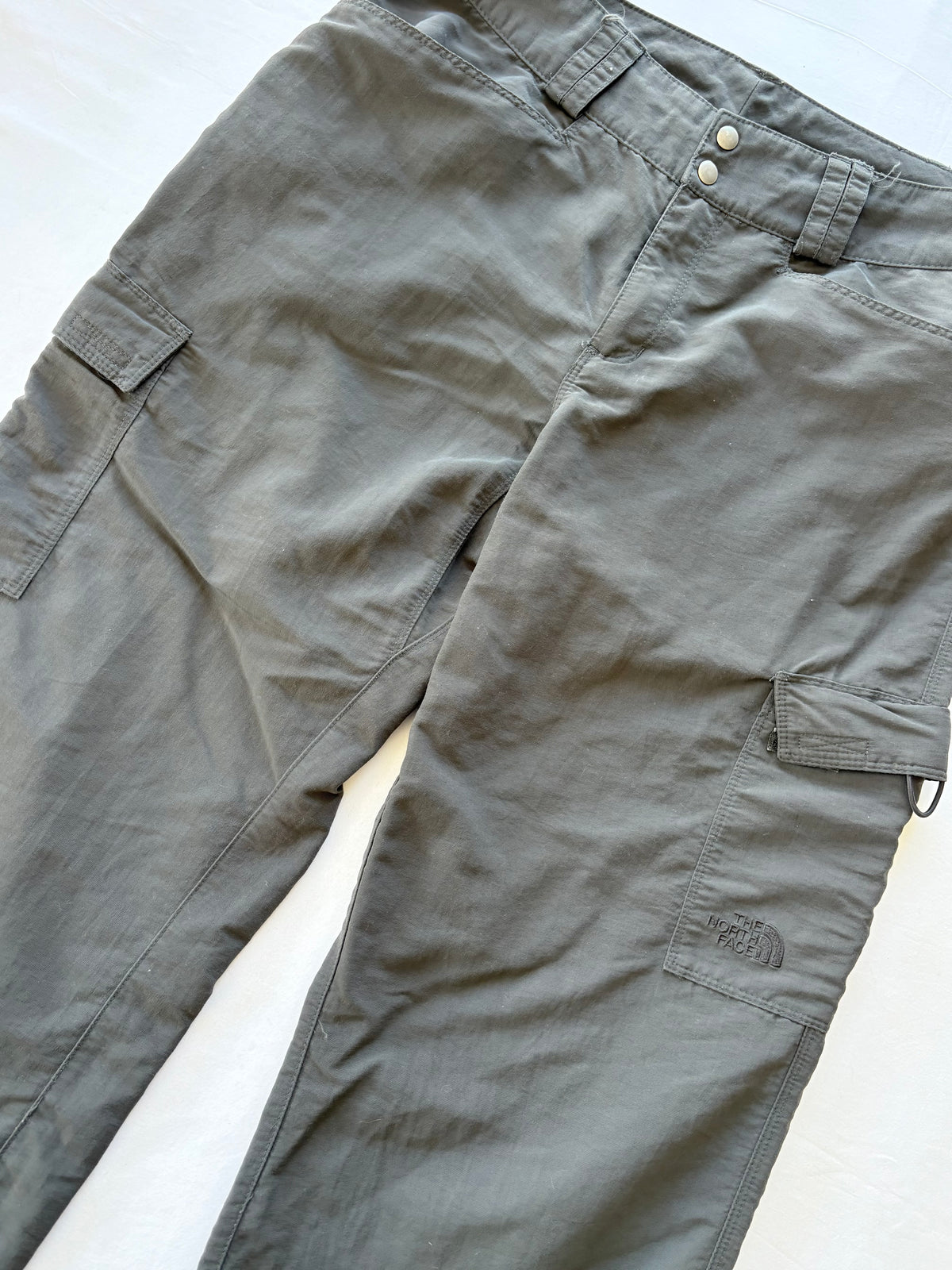 00’s TNF charcoal capris | Size 8