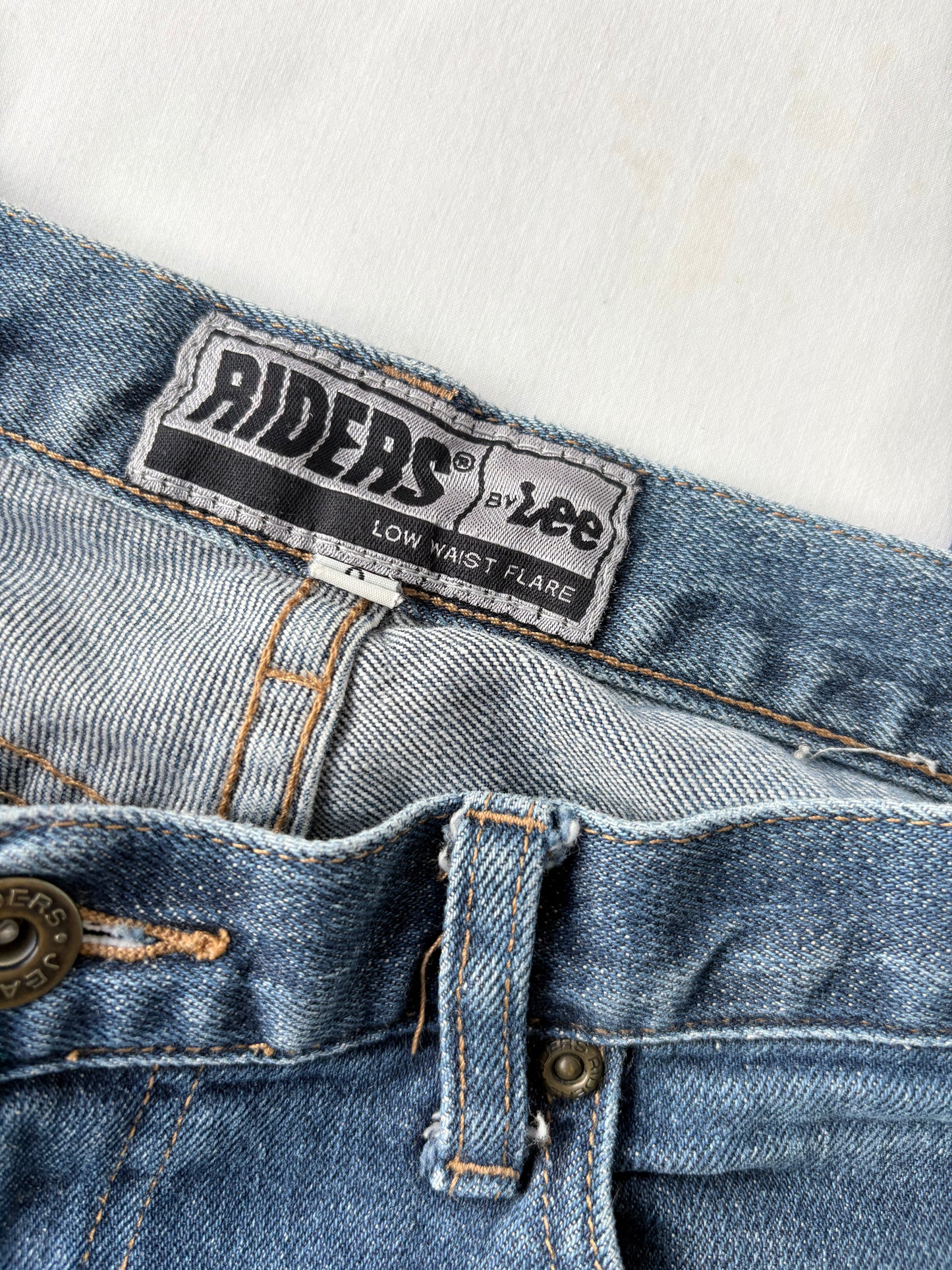 00’s Lee low rise flared jeans | Size 8