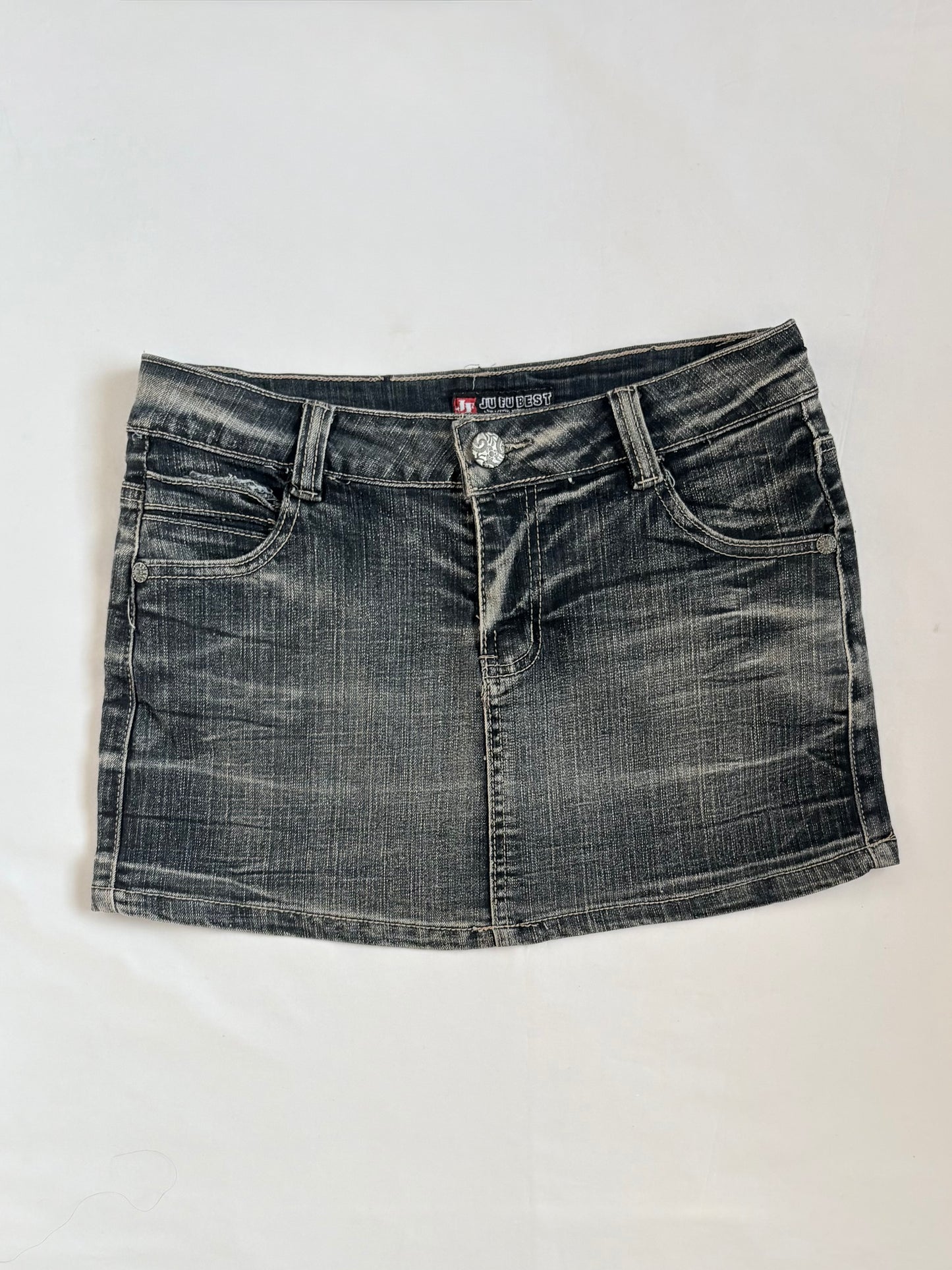 00’s Tramp stamp embroidered denim skirt | Size 10