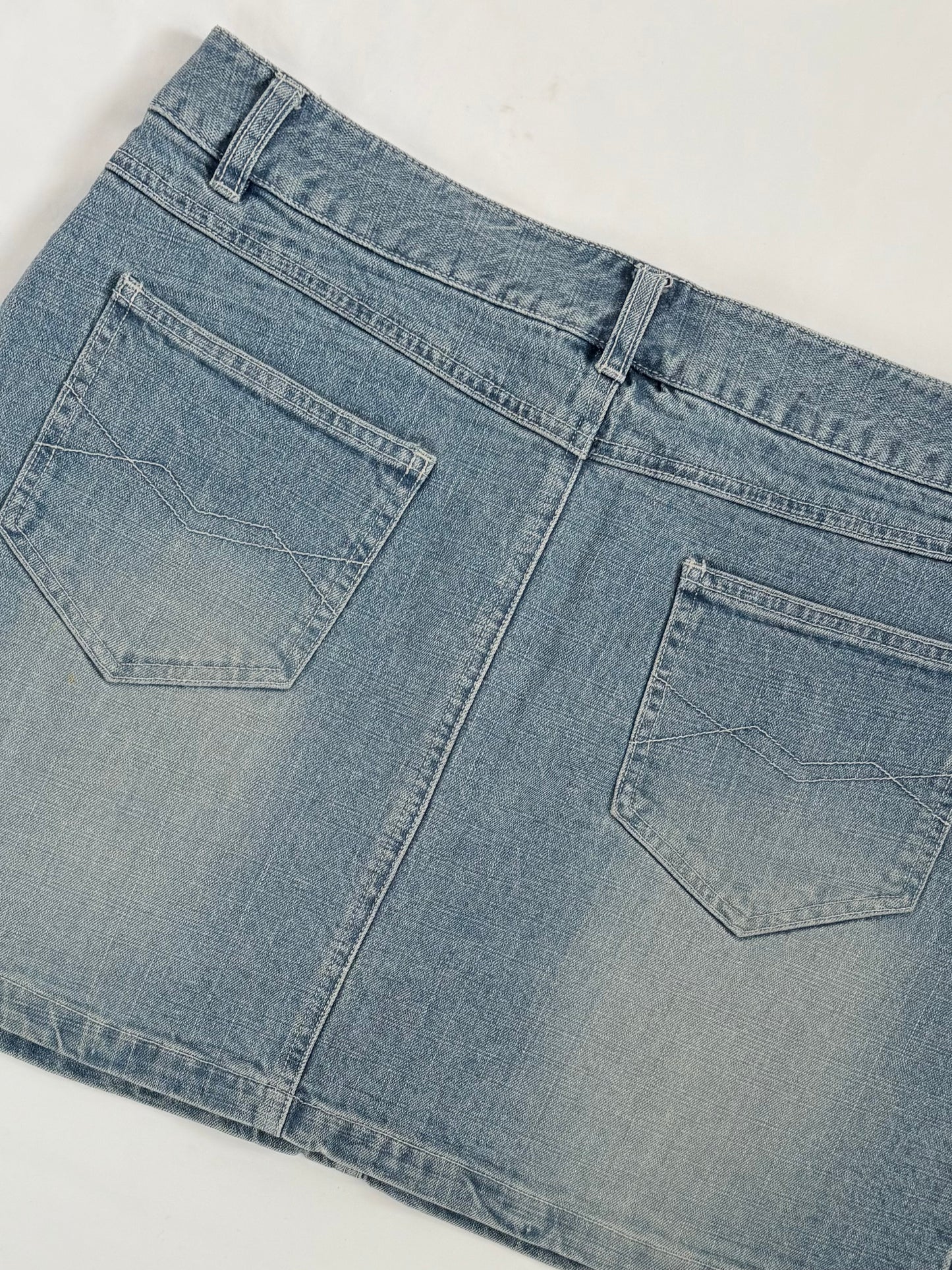 00’s Glassons embroidered denim skirt | Size 12