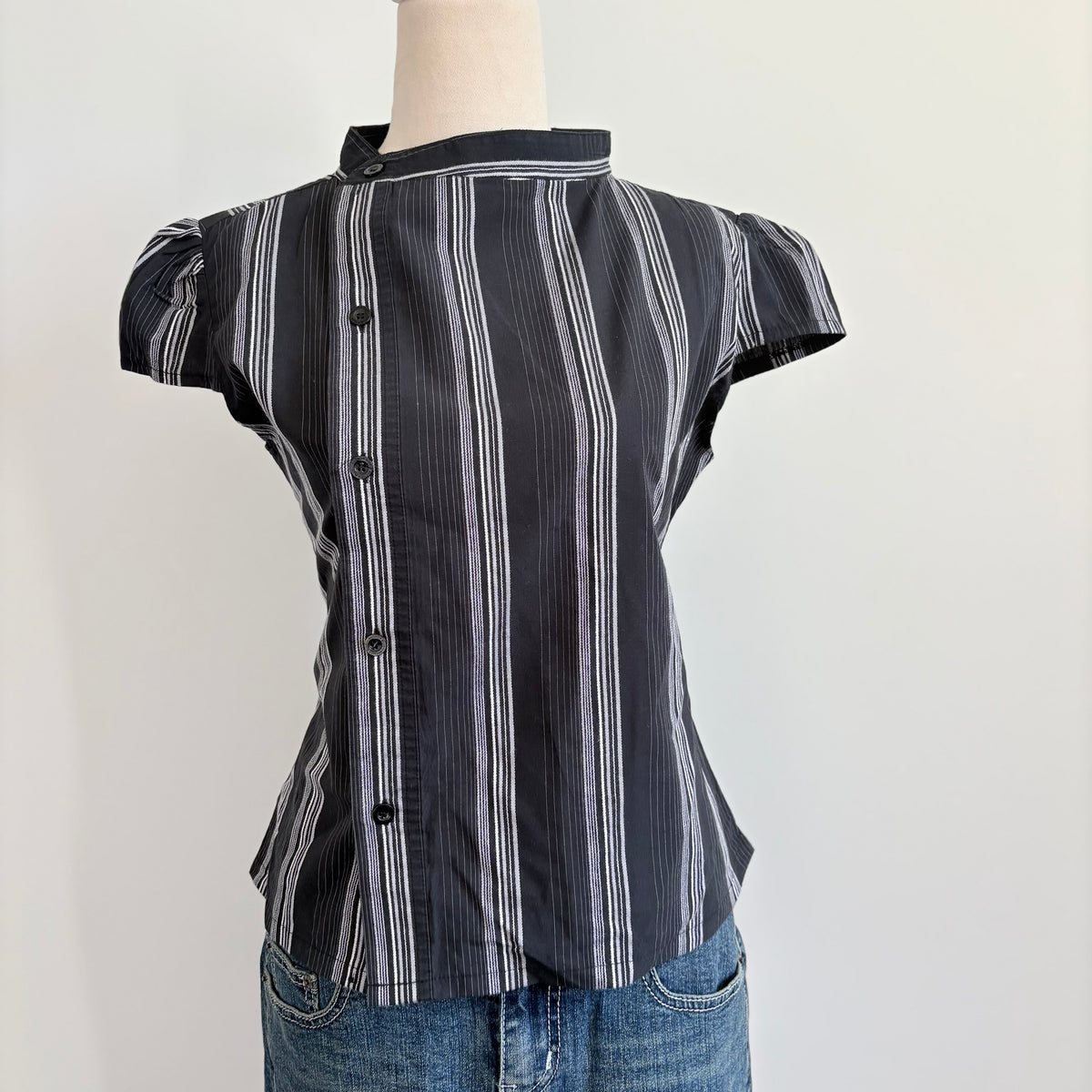 00’s Black reworked cap sleeve shirt | Size 12
