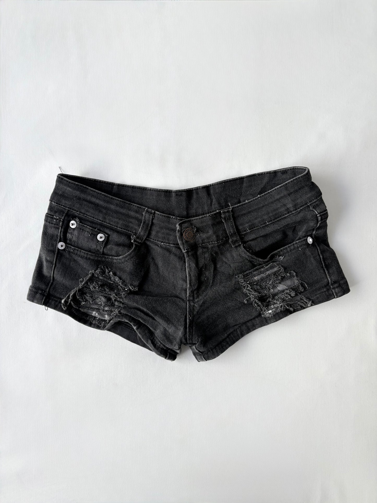 00’s Black micro low rise shorts | Size 6