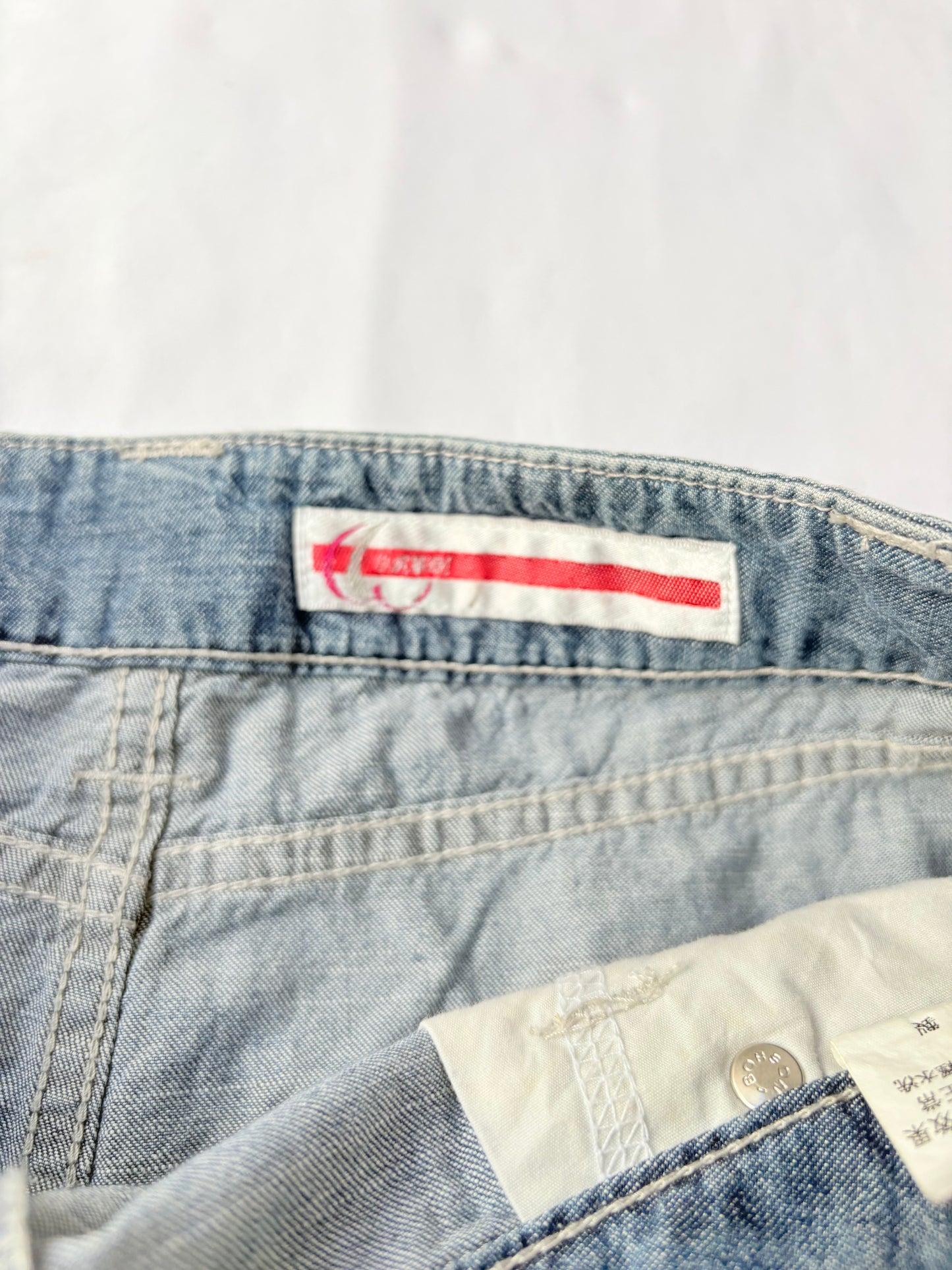00’s Pleated Japanese denim skirt | Size 10