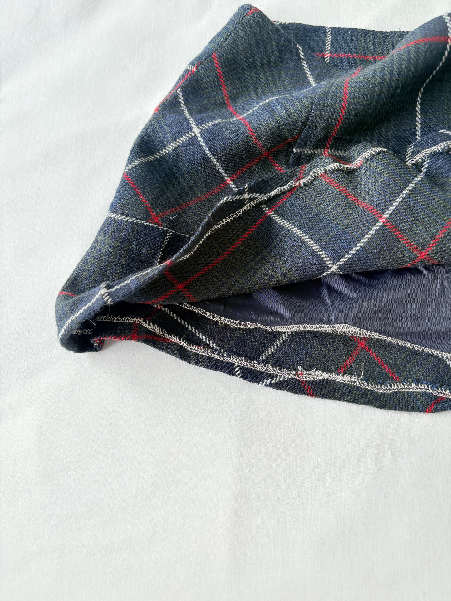 00’s Navy plaid mini skirt | Size 8