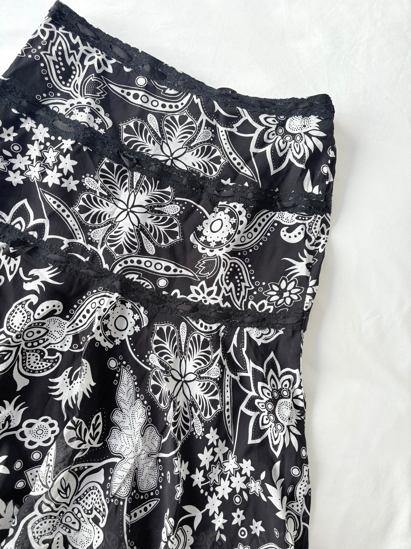 00’s Ribbon floral midi skirt | Size 6