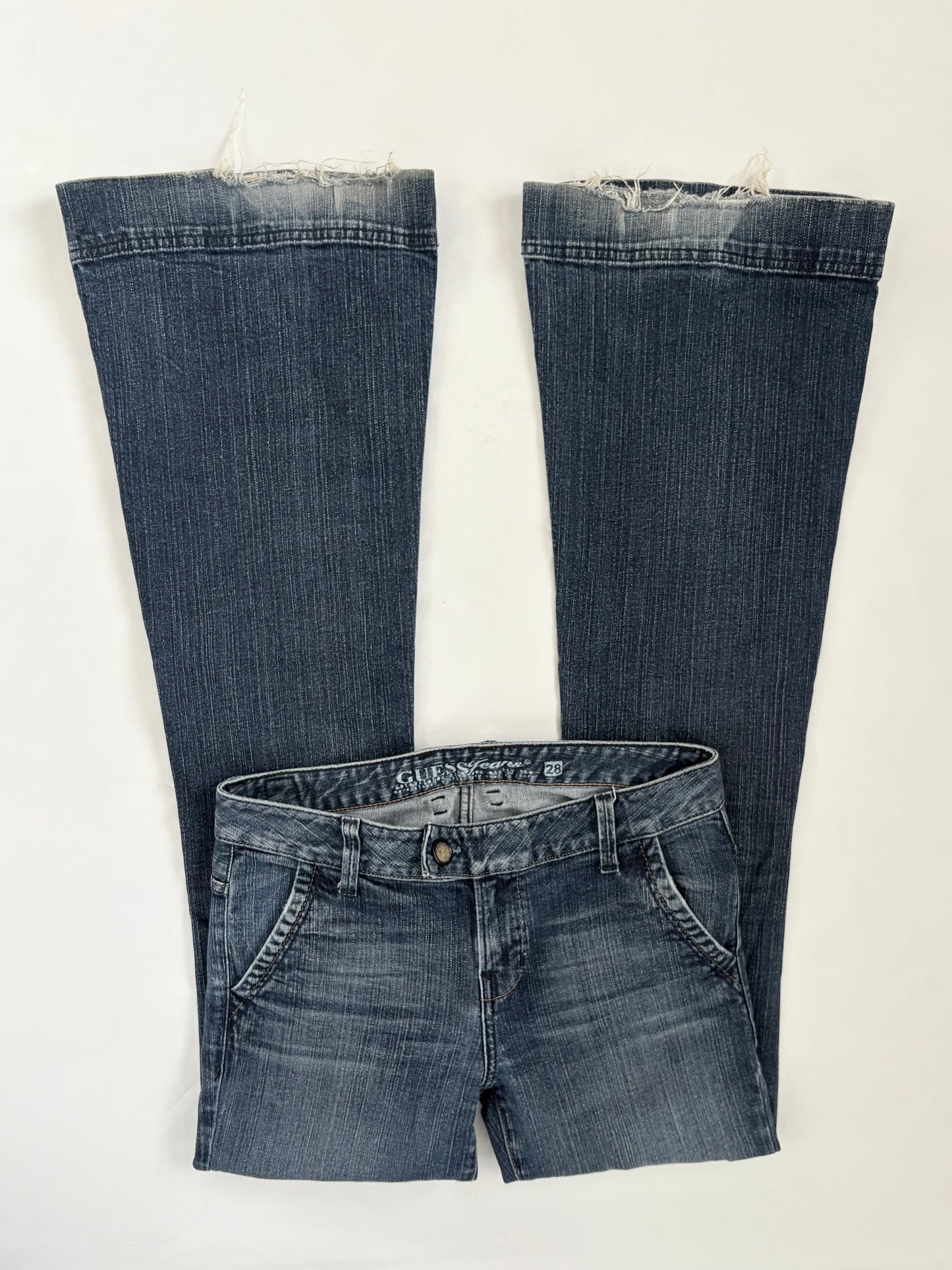 00’s Guess low rise flared jeans | Size 8