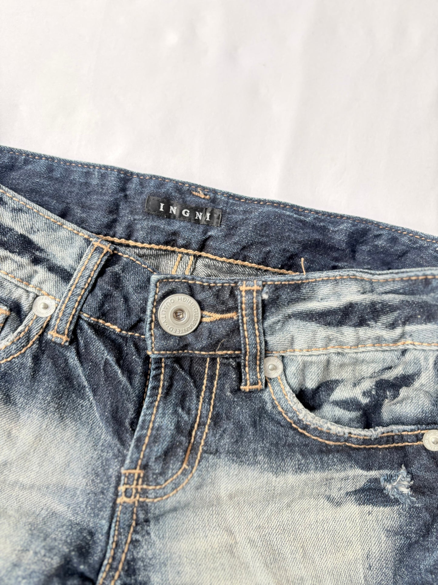 00’s Ingni faded denim shorts | Size 8