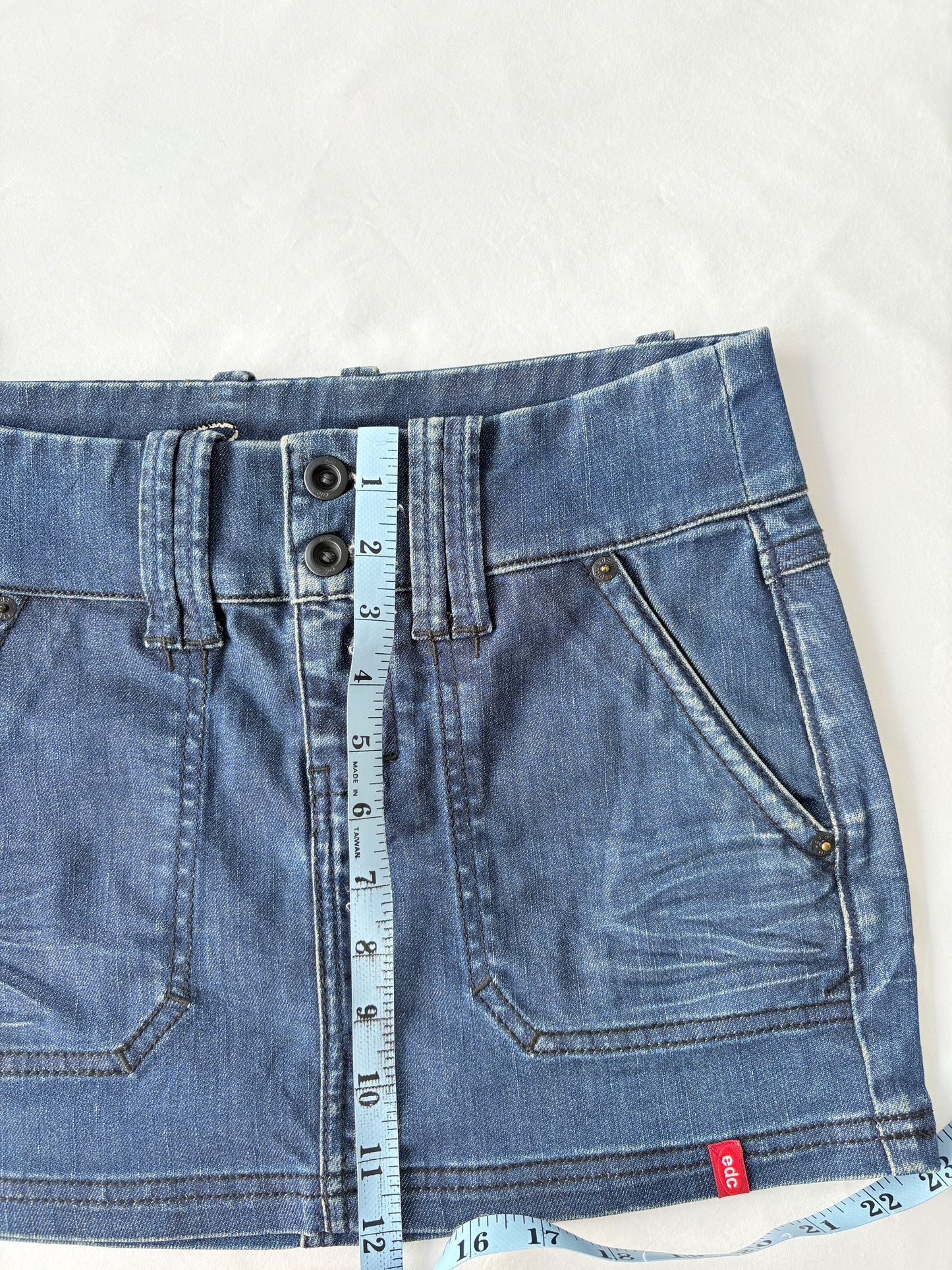 00’s Esprit denim mini skirt | Size 10