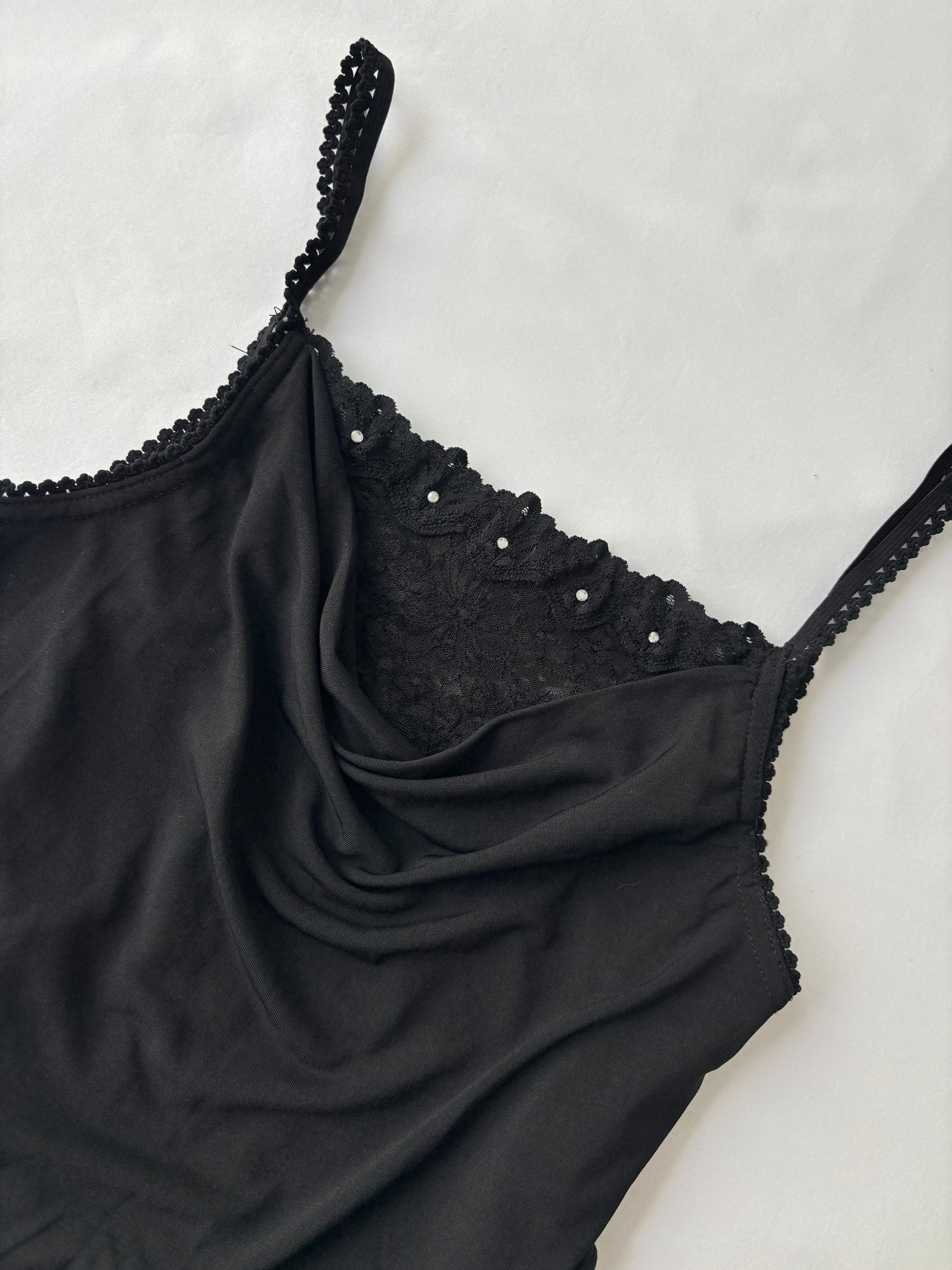 00’s Lace asymmetrical cami | Size 6