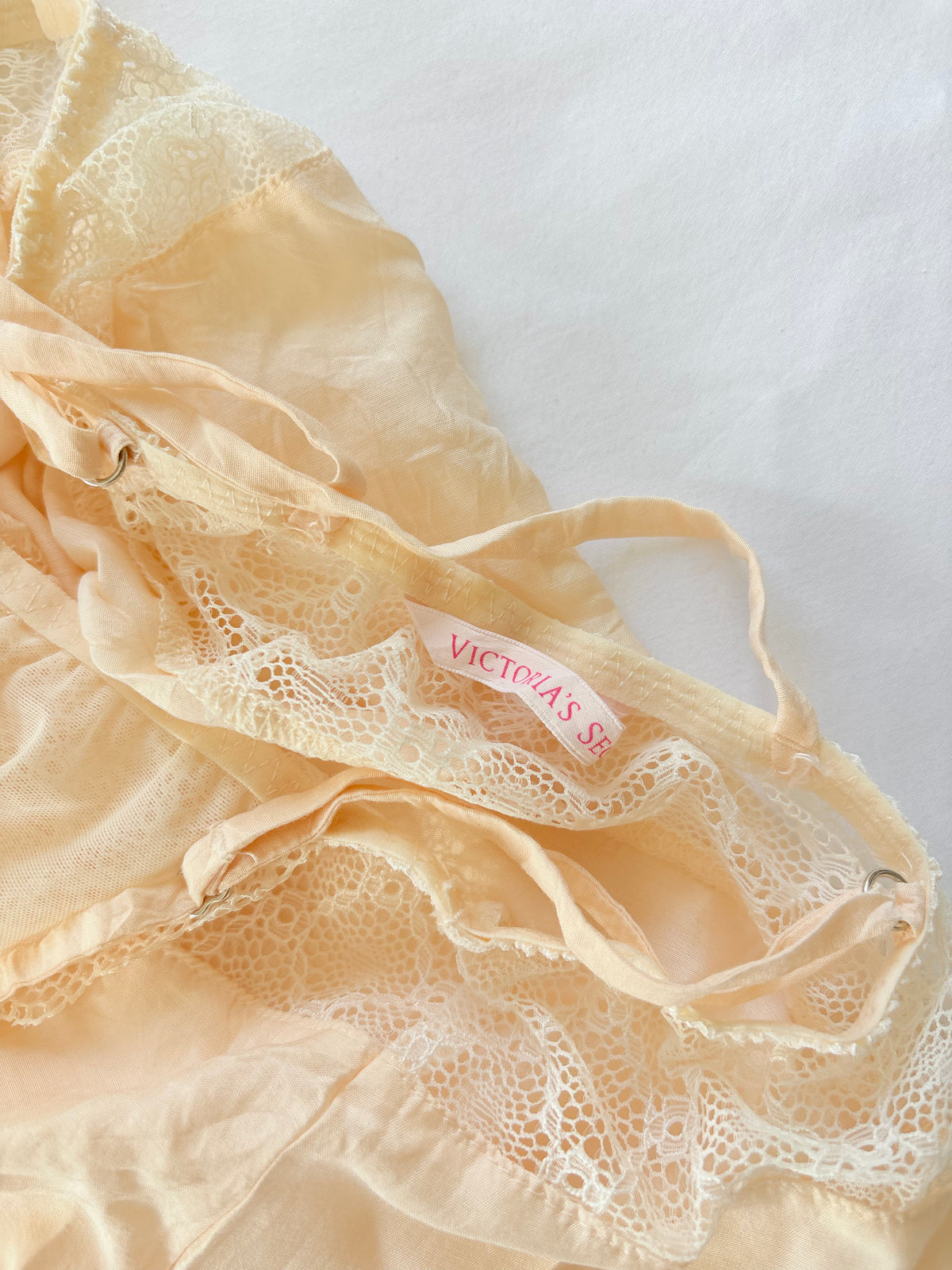 00’s Victoria’s Secret cream lace cami | Size XS