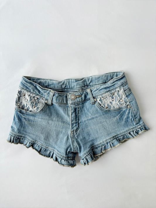 00’s Ruffle denim shorts | Size 8