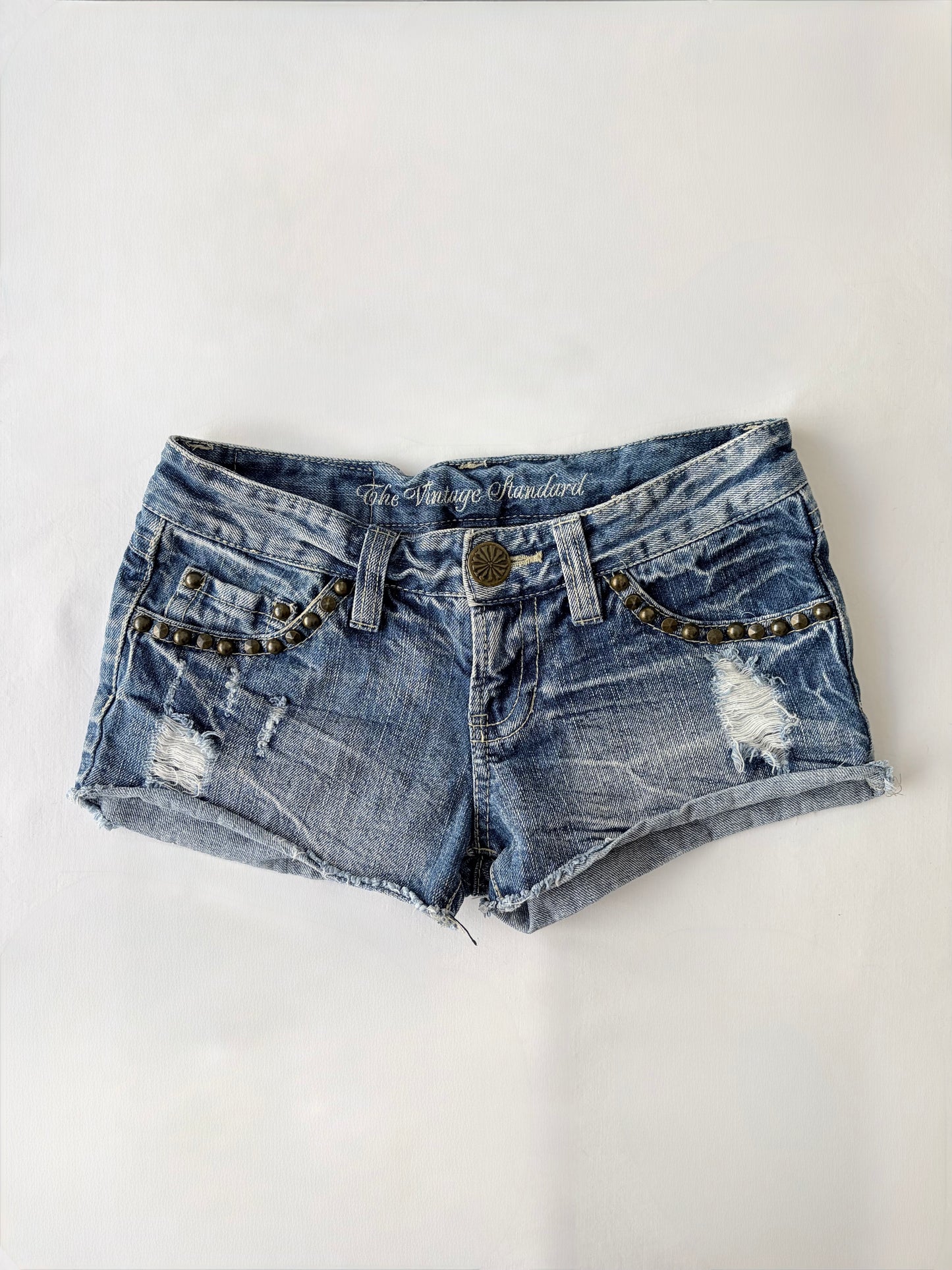 00’s Studded low rise denim shorts | Size 8