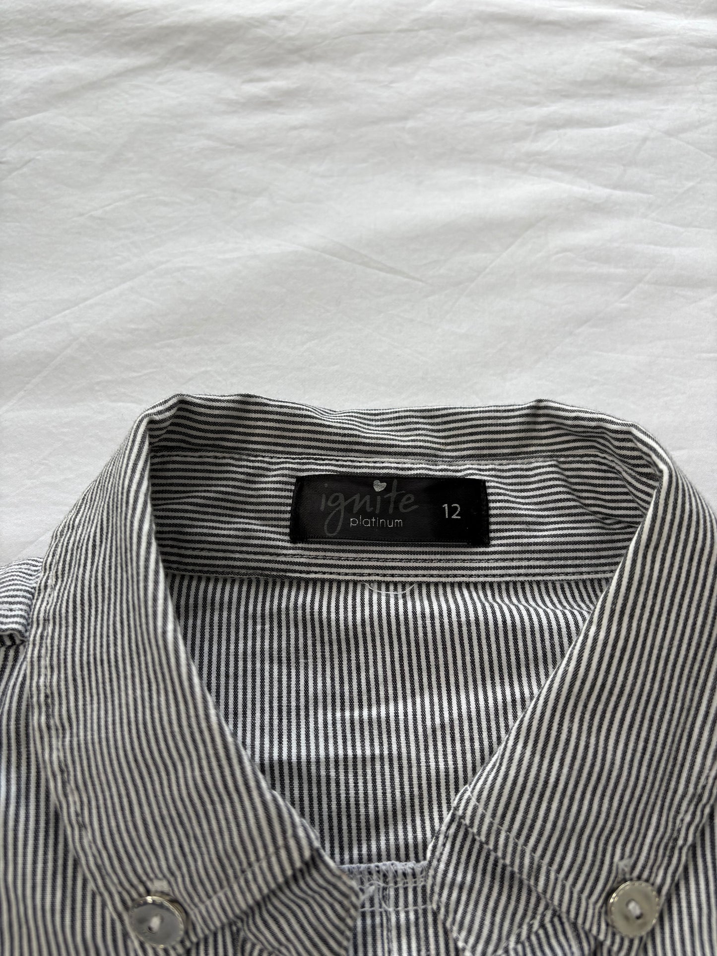 00’s Grey striped shirt | Size 12