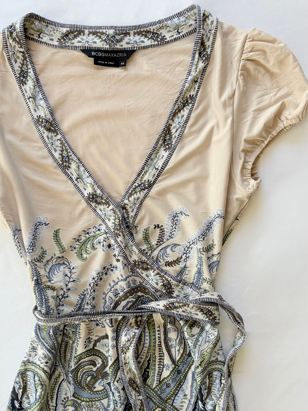 00’s BCBG cap sleeve tie top | Size 8