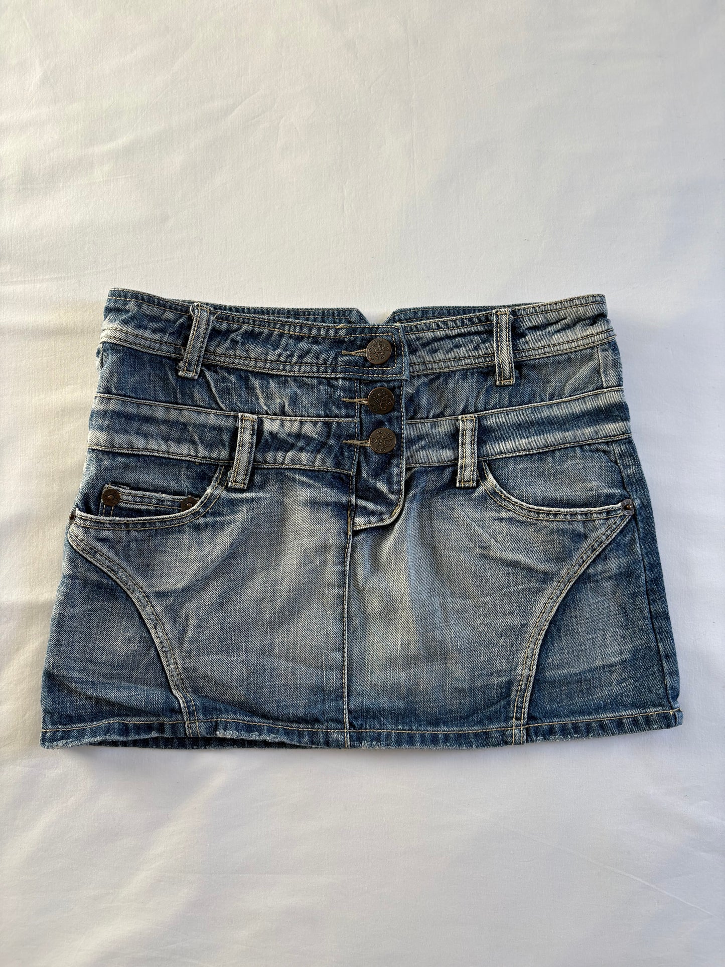 00’s High waisted denim skirt | Size 8
