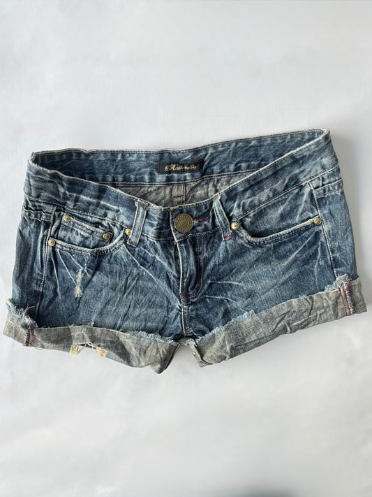 00’s Low rise distressed shorts | Size 10