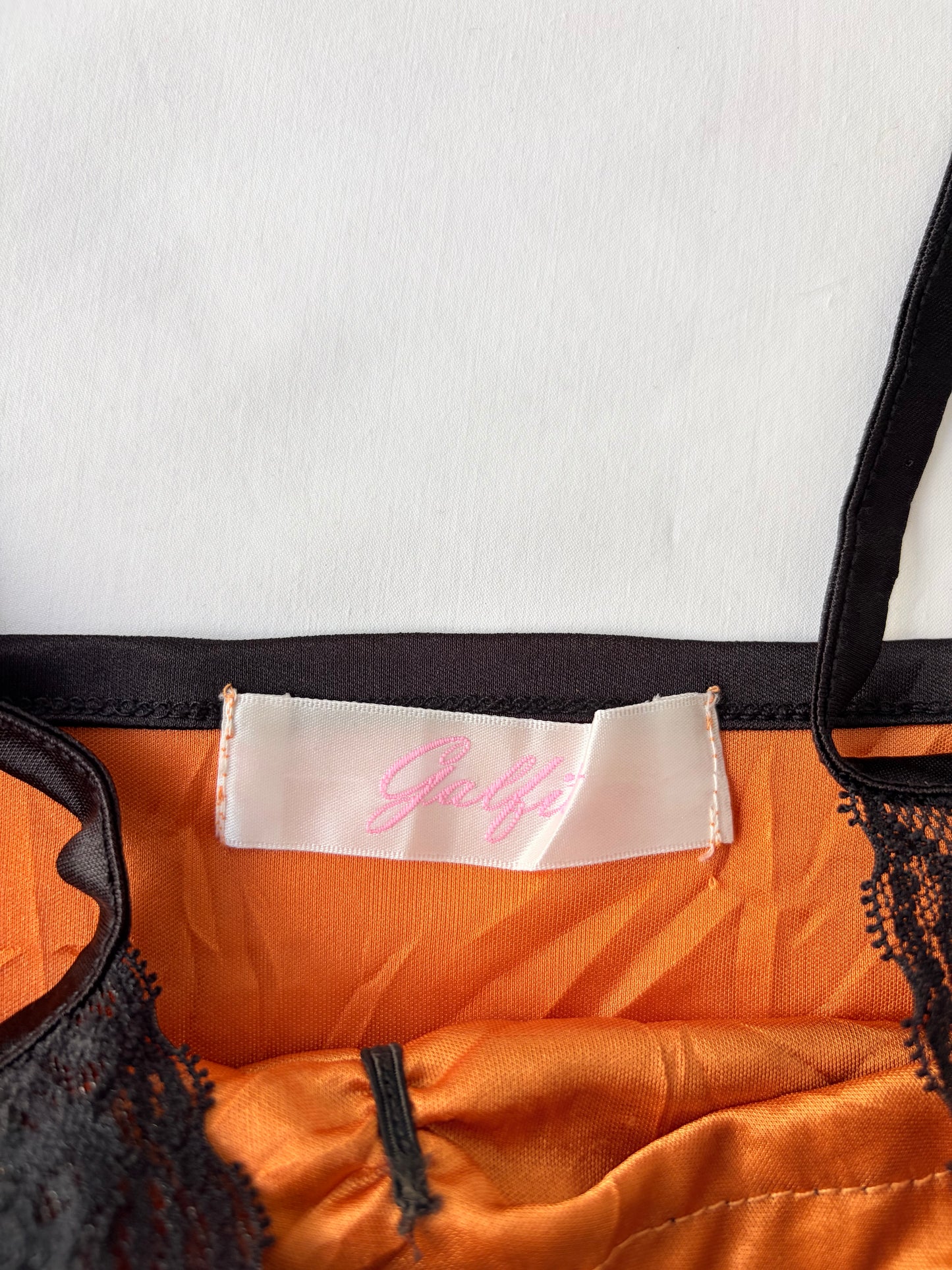 00’s Ruched orange lace cami | Size 8