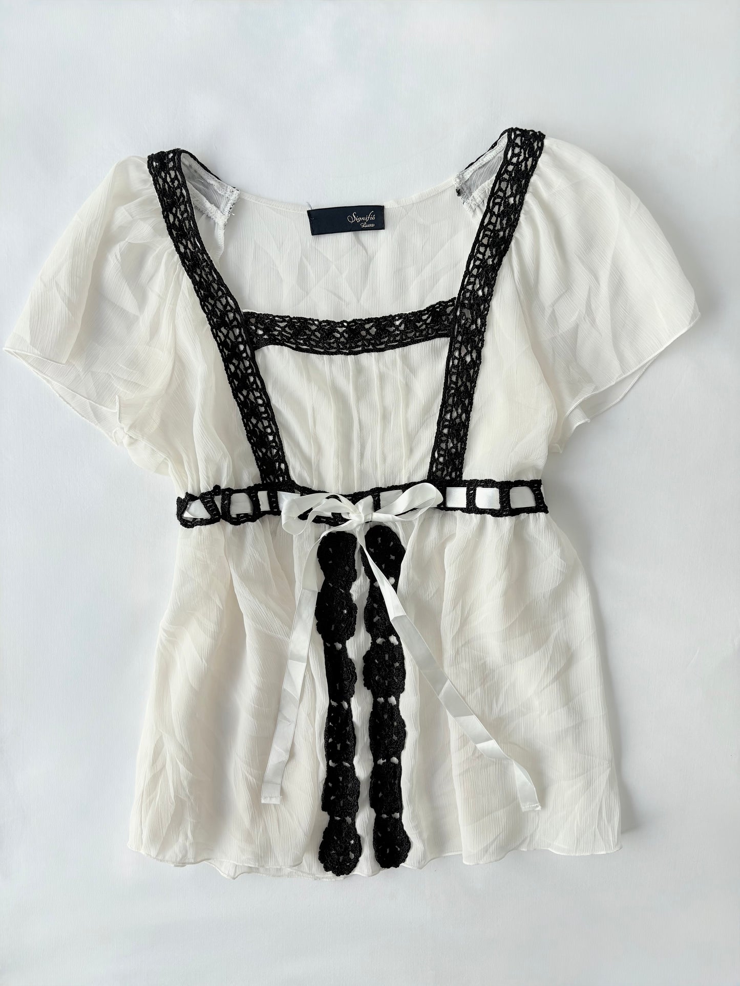 00’s White ribbon Japanese top | Size medium