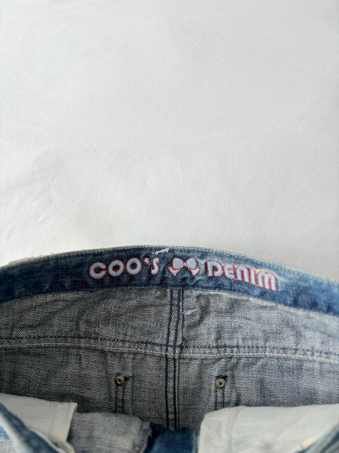 00’s Bow embroidered denim skirt | Size 8