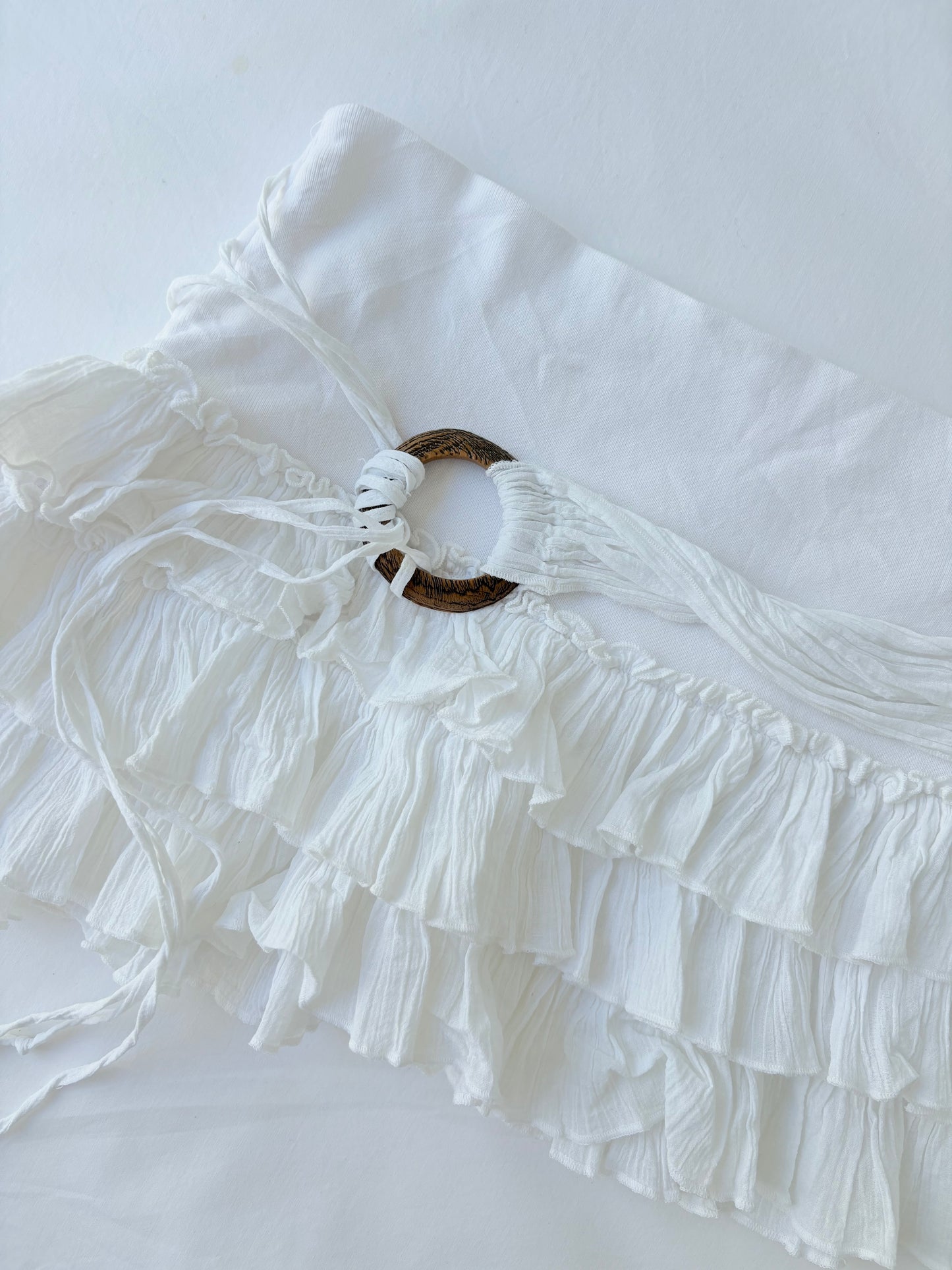 00’s White ruffle mini skirt | Size 8-10
