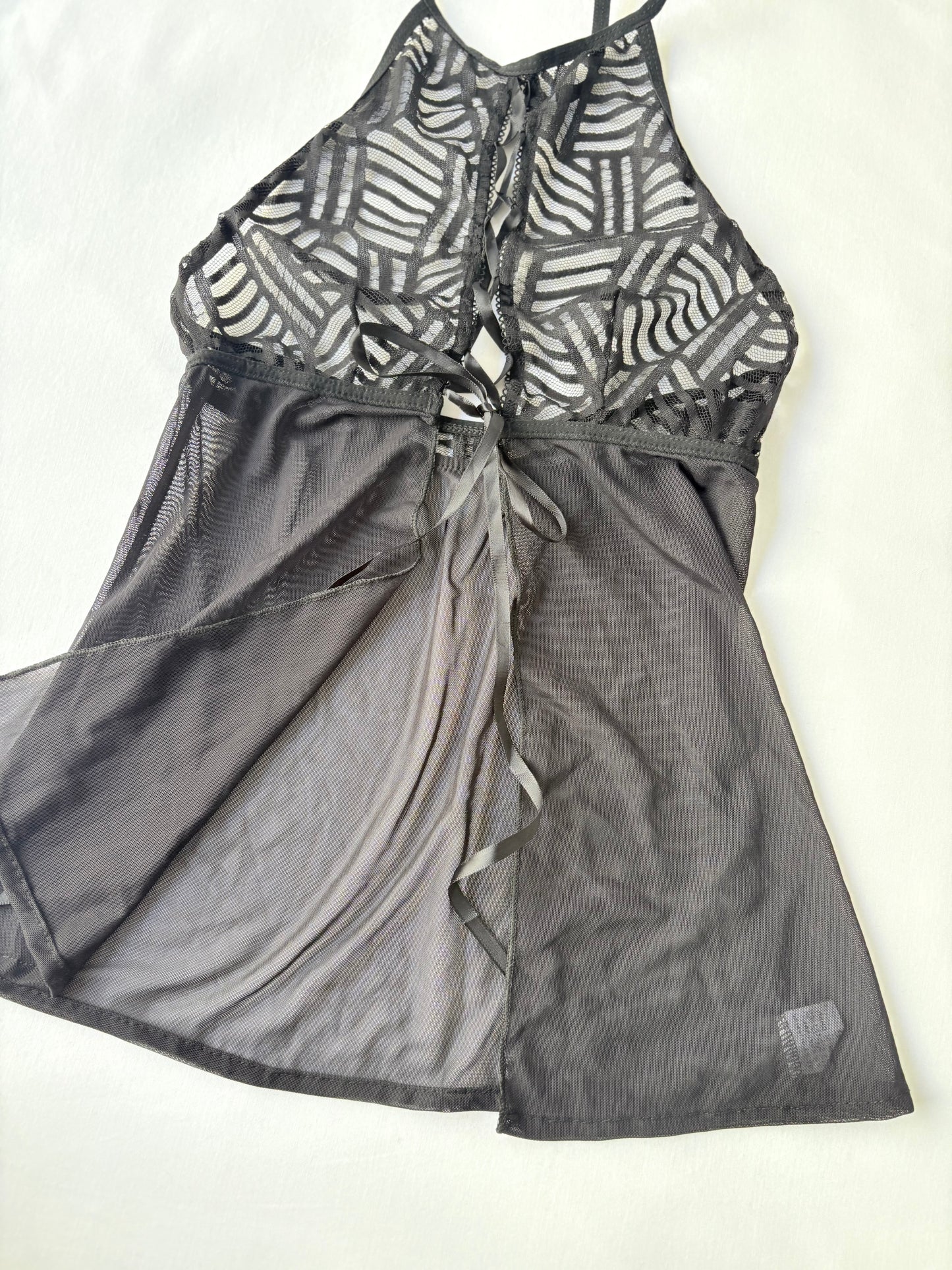 00’s Halter split front cami | Size 8