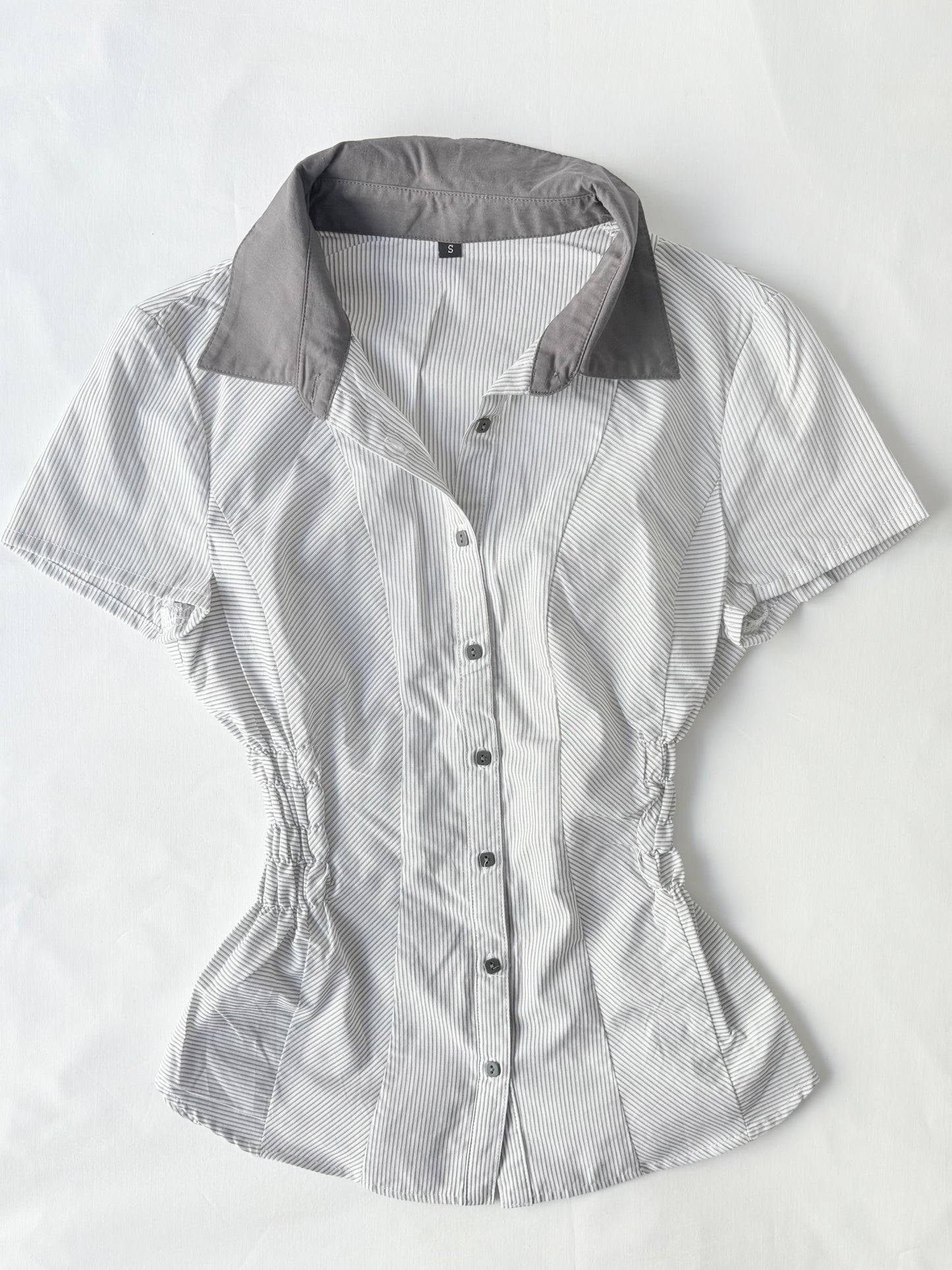 00’s Grey pinstripe cinched shirt | Size 8