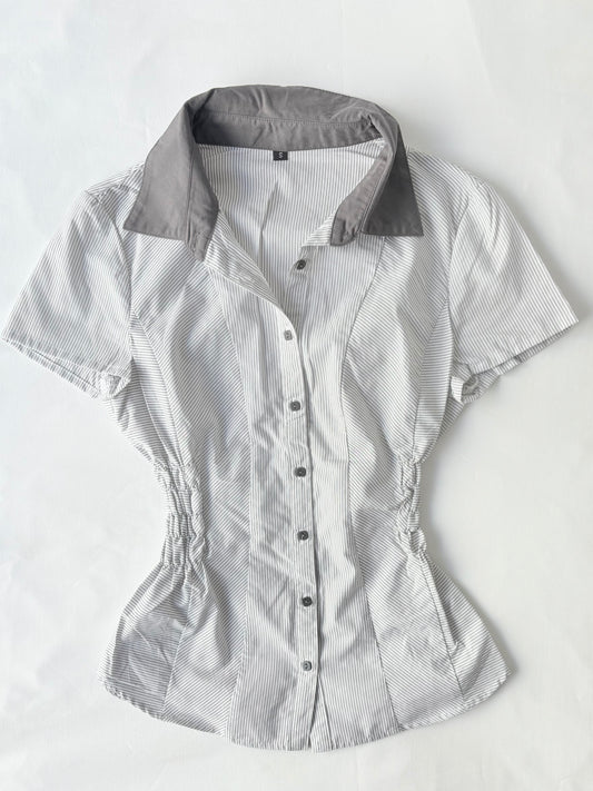 00’s Grey pinstripe cinched shirt | Size 8