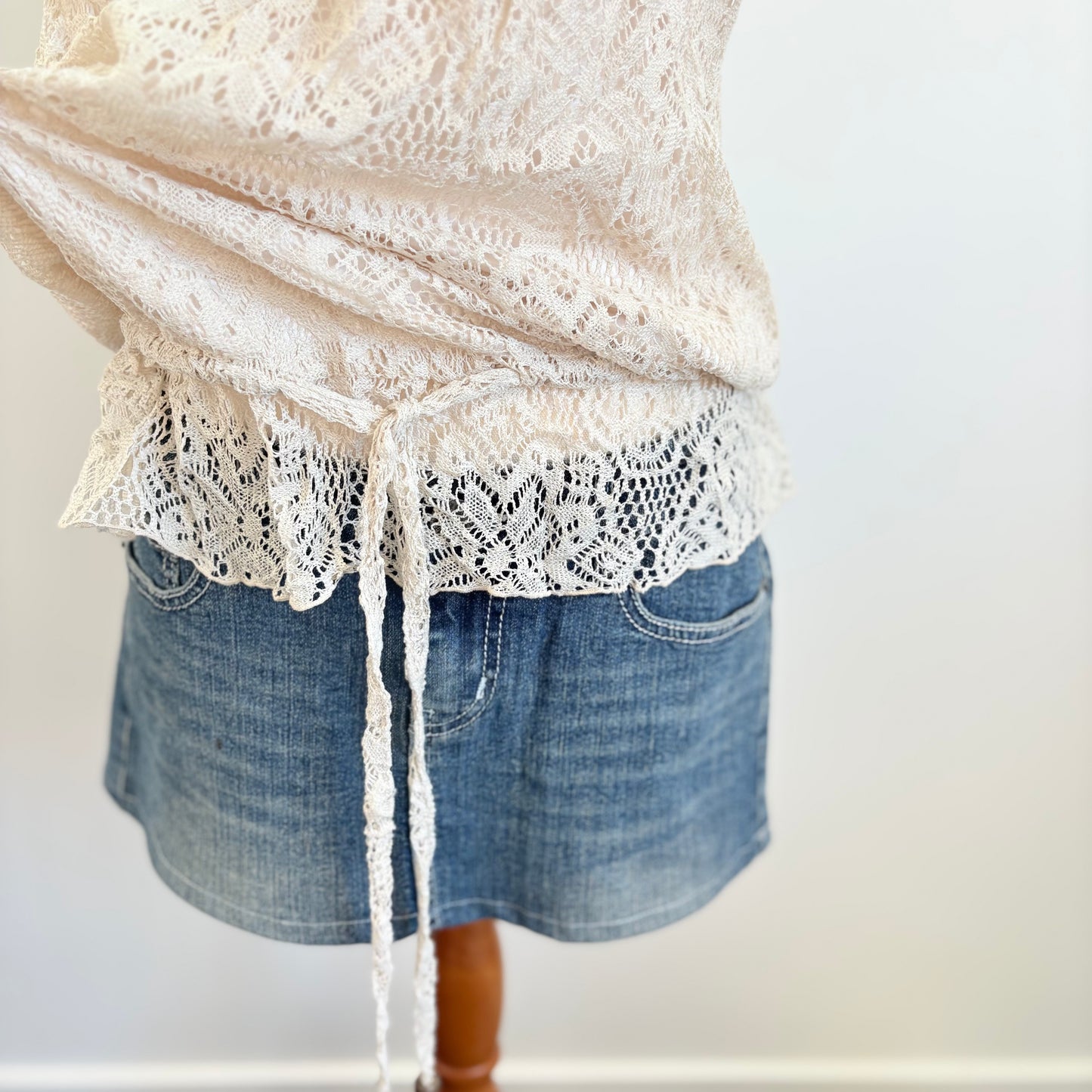 00’s Cream crochet Japanese top | Size small
