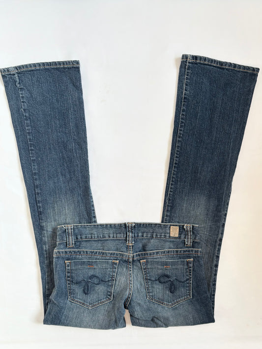 00’s Guess low rise bootcut jeans | Size 10