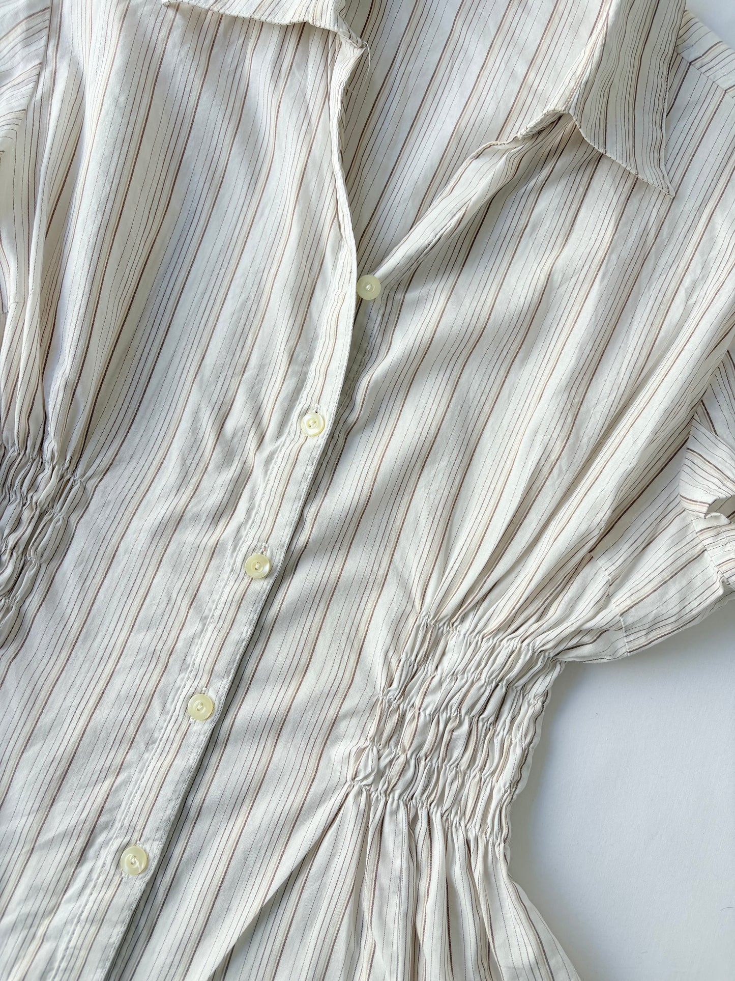 00’s Cream pinstripe cinched shirt | Size 12