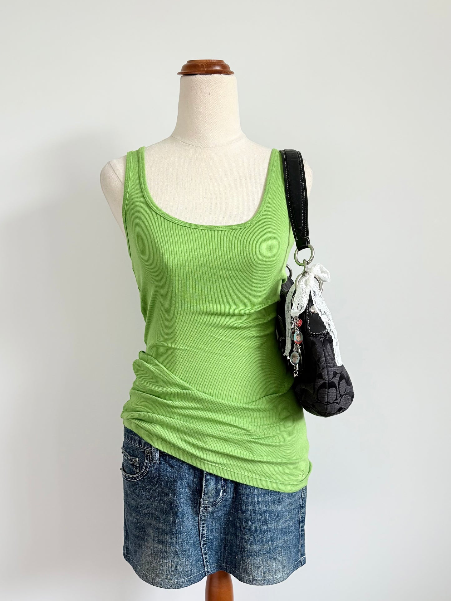 00’s Aeropostale green longline tank | Size medium