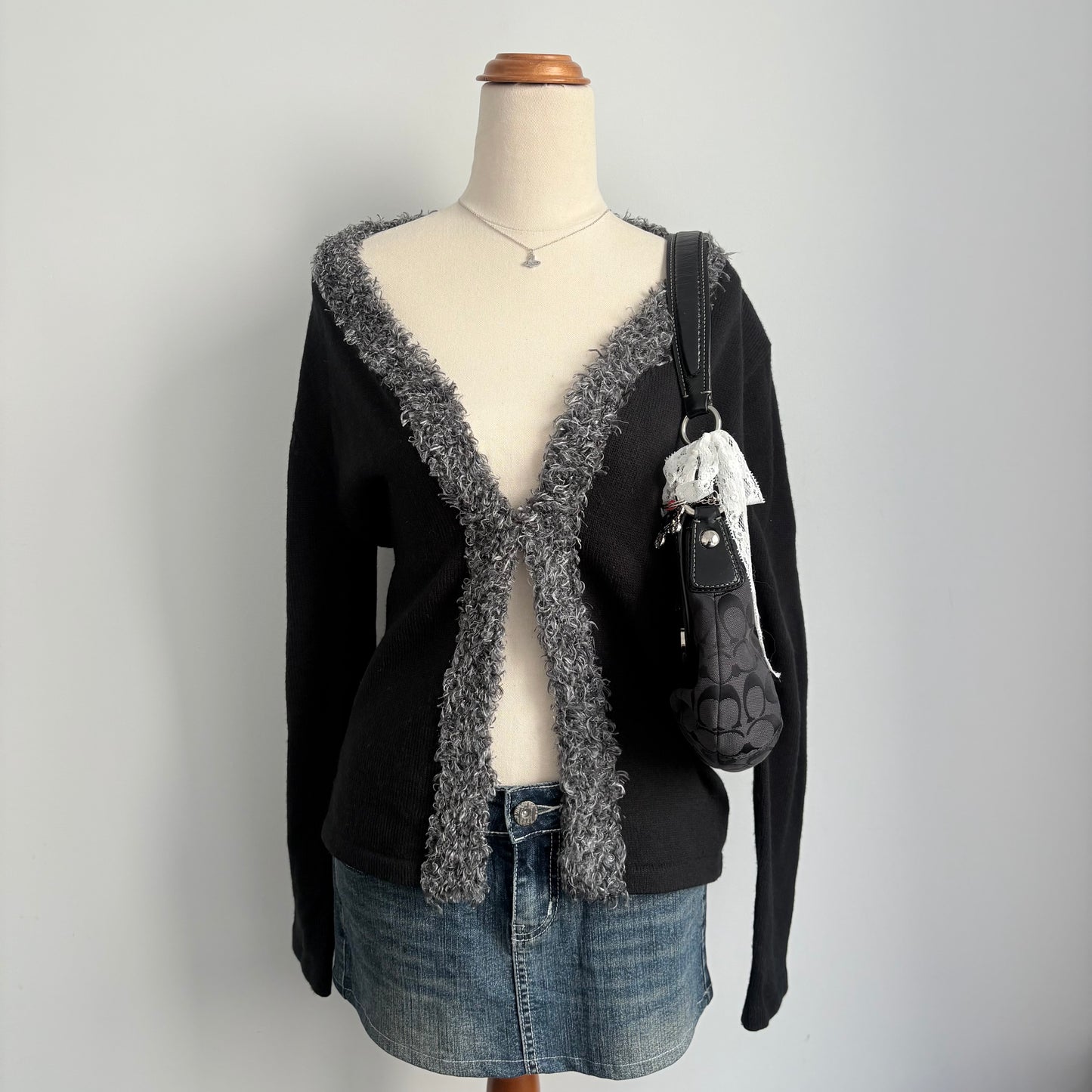 00’s Ignite clasp front knit | Size medium
