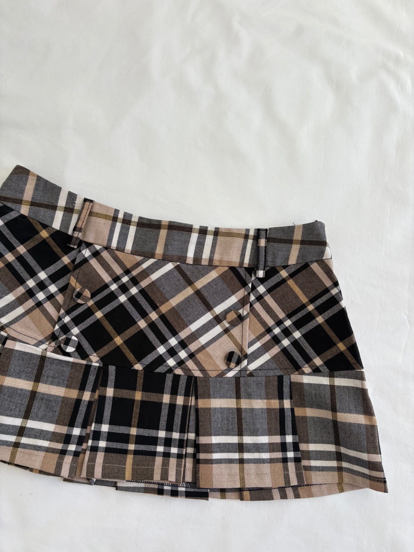 00’s Tan plaid mini skirt | Size 8-10